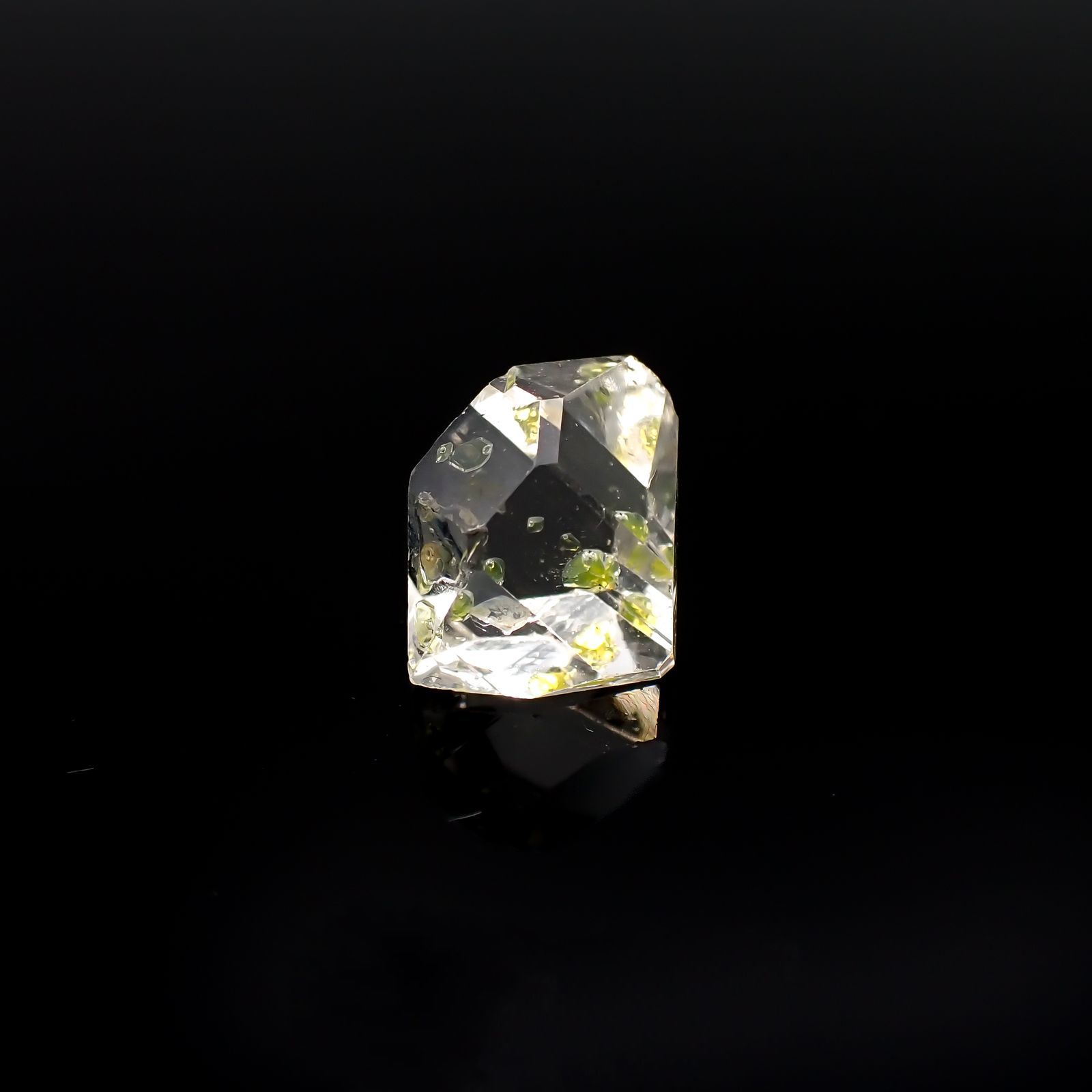 オイルインクォーツ 原石 パキスタン産 4.56ct [220917863]12.2x9.9mm前後