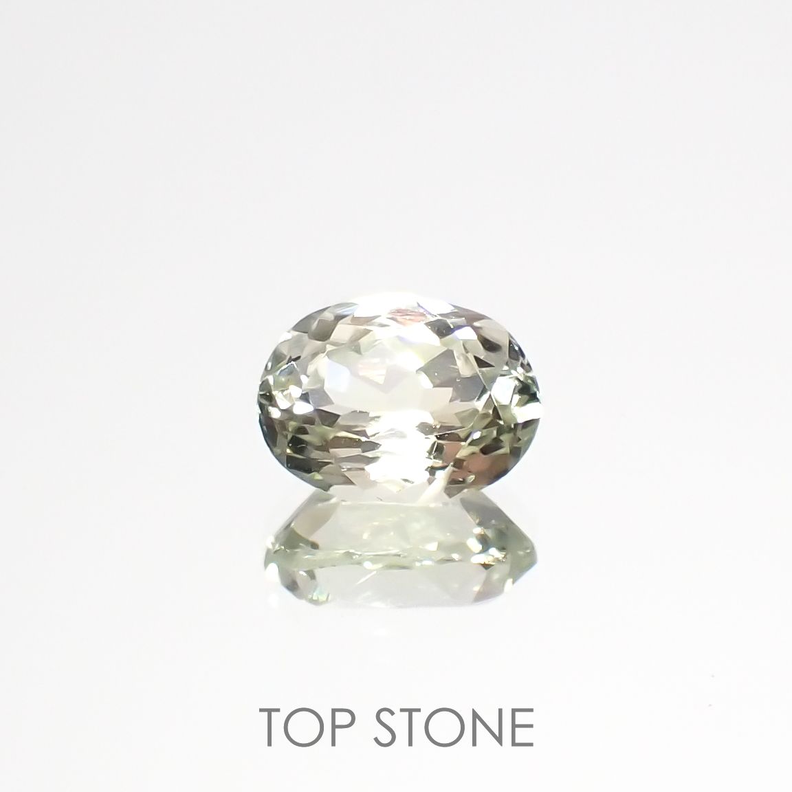 シリマナイト(宝石名シリマナイト)インド産 1.54ct 識別済[221018464]8.1x6.2mm前後