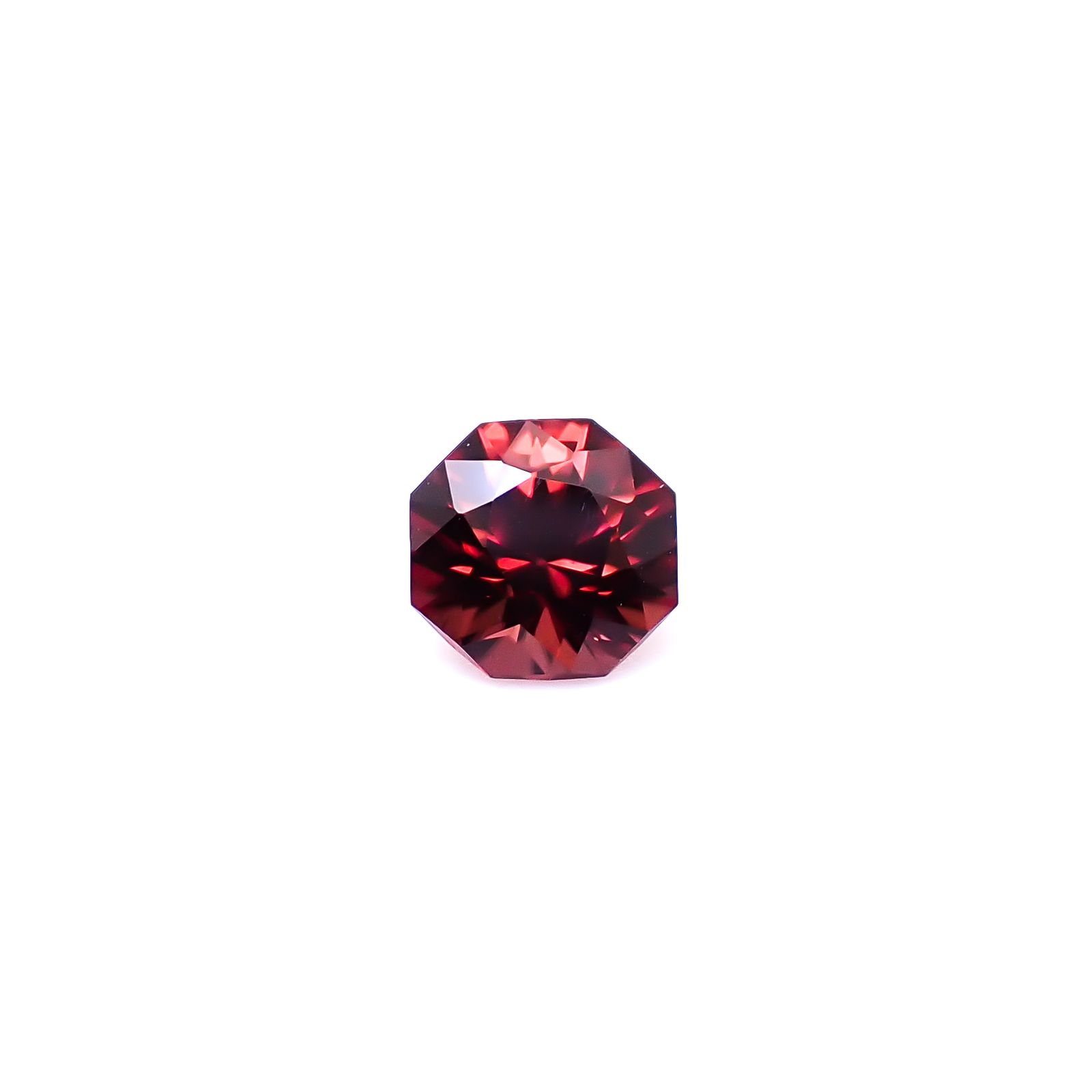 ◇オクタゴンカット◇レッドジルコン(宝石名ジルコン)スリランカ/カンボジア産 識別済 0.73ct / 5x4.9mm前後 [260732552]