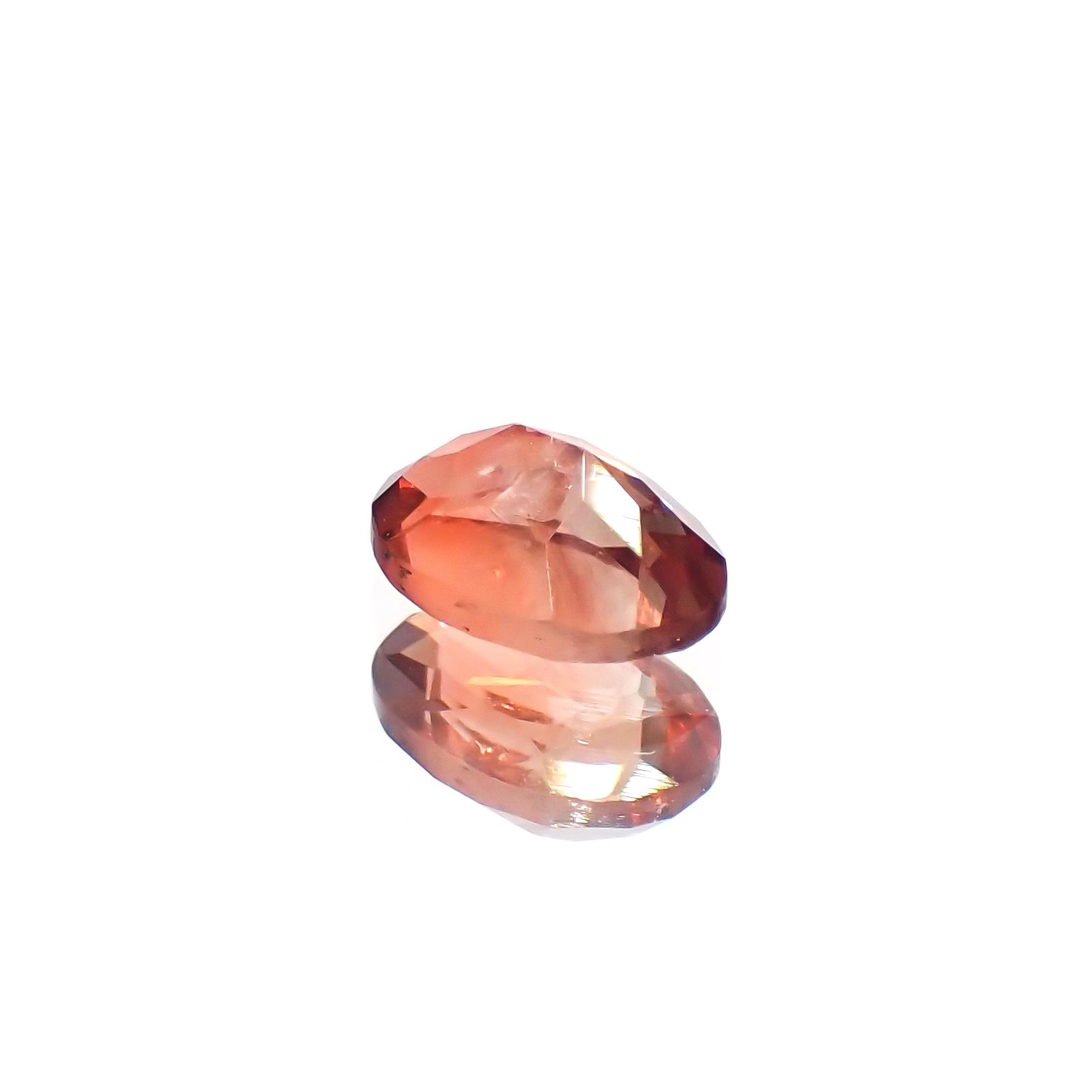 バイカラーアンデシン(宝石名アンデシン)チベット産 識別済 0.61ct / 6.5x4.5mm前後 [220115272]