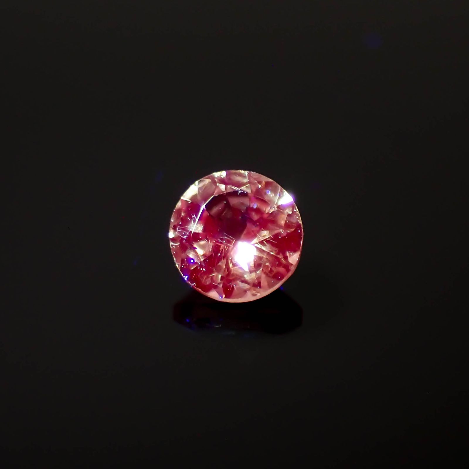 ドラゴンガーネット タンザニア産 0.30ct[230722963]3.9x3.9mm前後