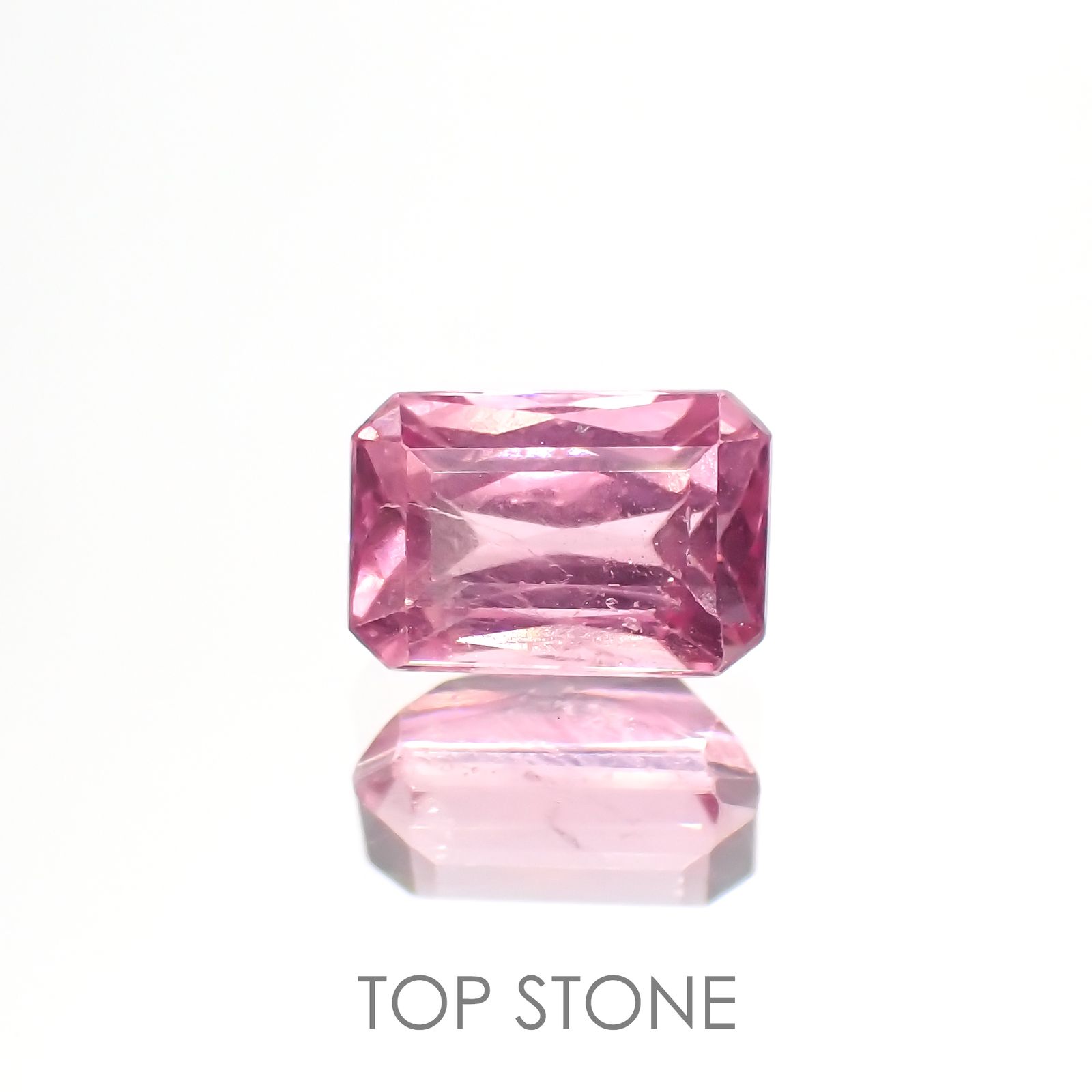 ピンクスピネル(宝石名ピンク・スピネル) タンザニア産 1.089ct ソ付(彩珠)[20117314]6.7×4.5mm前後