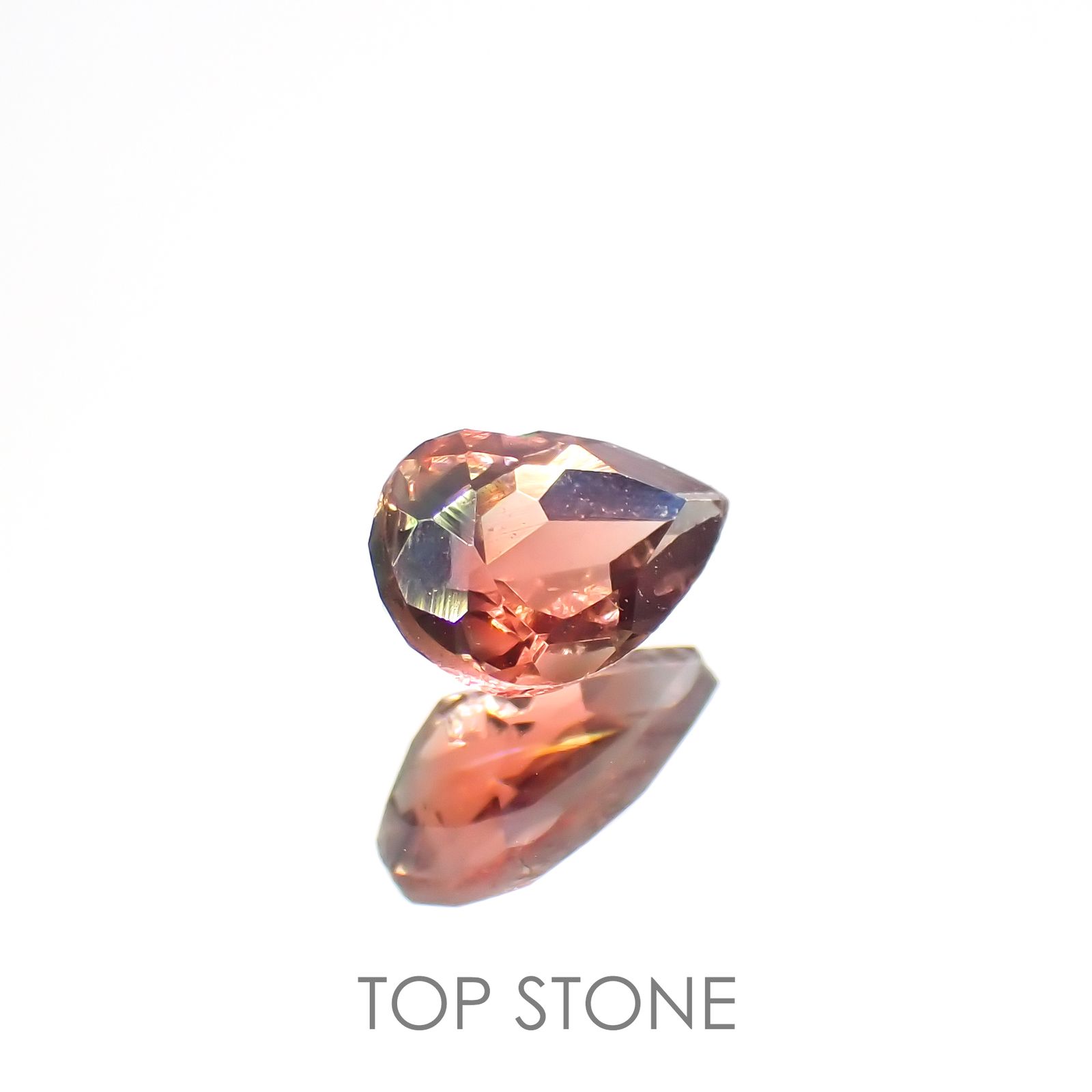 バイカラーアンデシン(宝石名アンデシン)チベット産 0.48ct 識別済[220115262]6.5x4.4mm前後