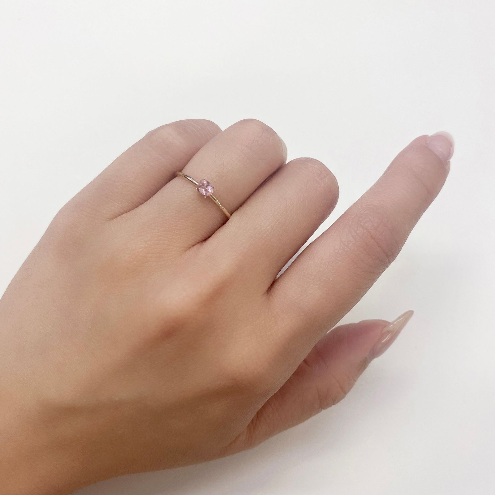 ペツォッタイト(ラズベリル) マダガスカル産 ルース 0.15ct[210611207]3.9×3mm前後