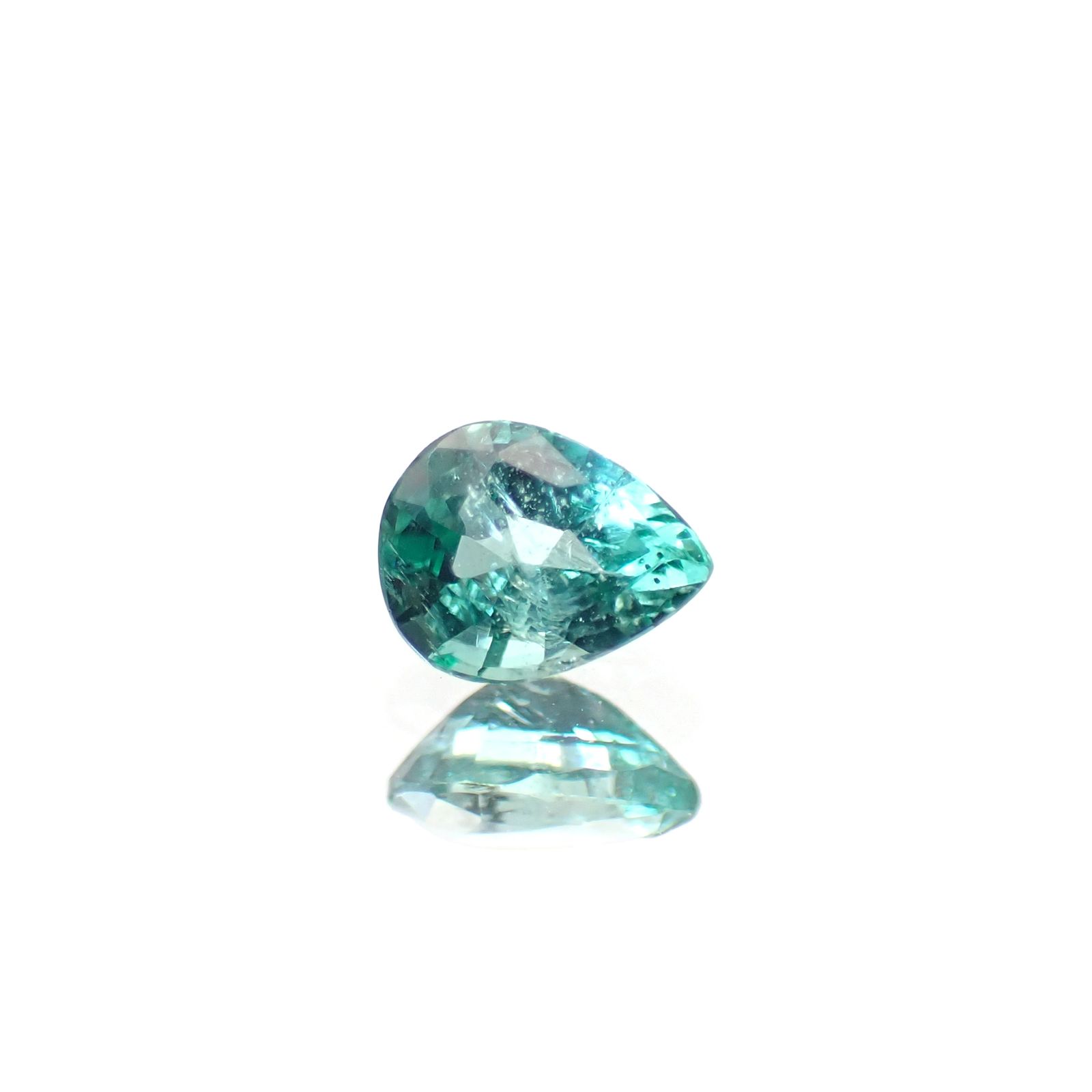 ブルーエメラルド(ブルーグリーンベリル) ザンビア産 0.26ct [250430289]4.8x3.7mm前後