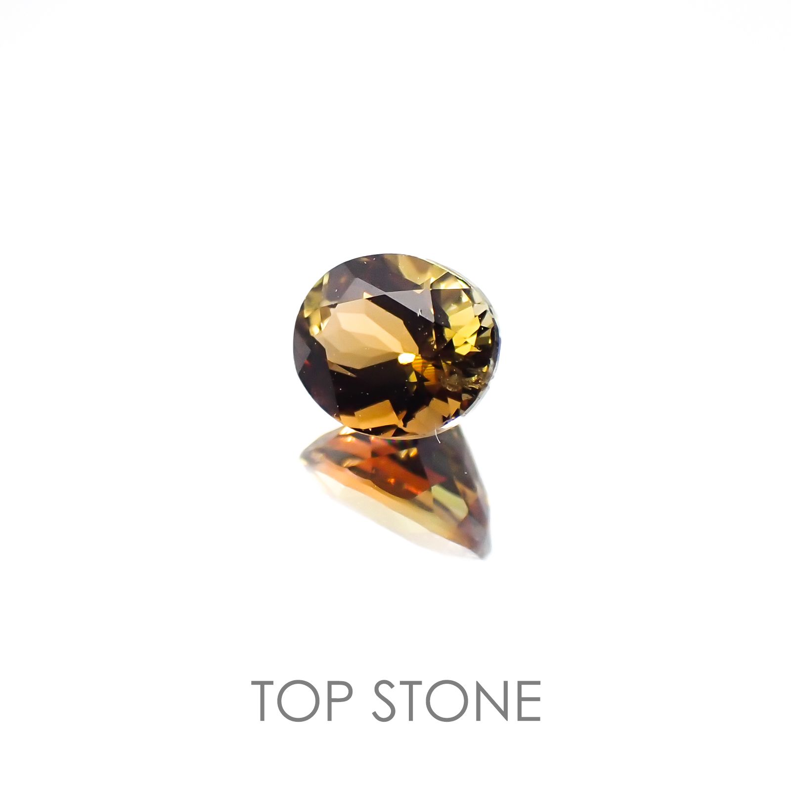 バイカラーアンダリュサイト スリランカ産 ルース 0.56ct[20117460]5.6×4.4mm前後