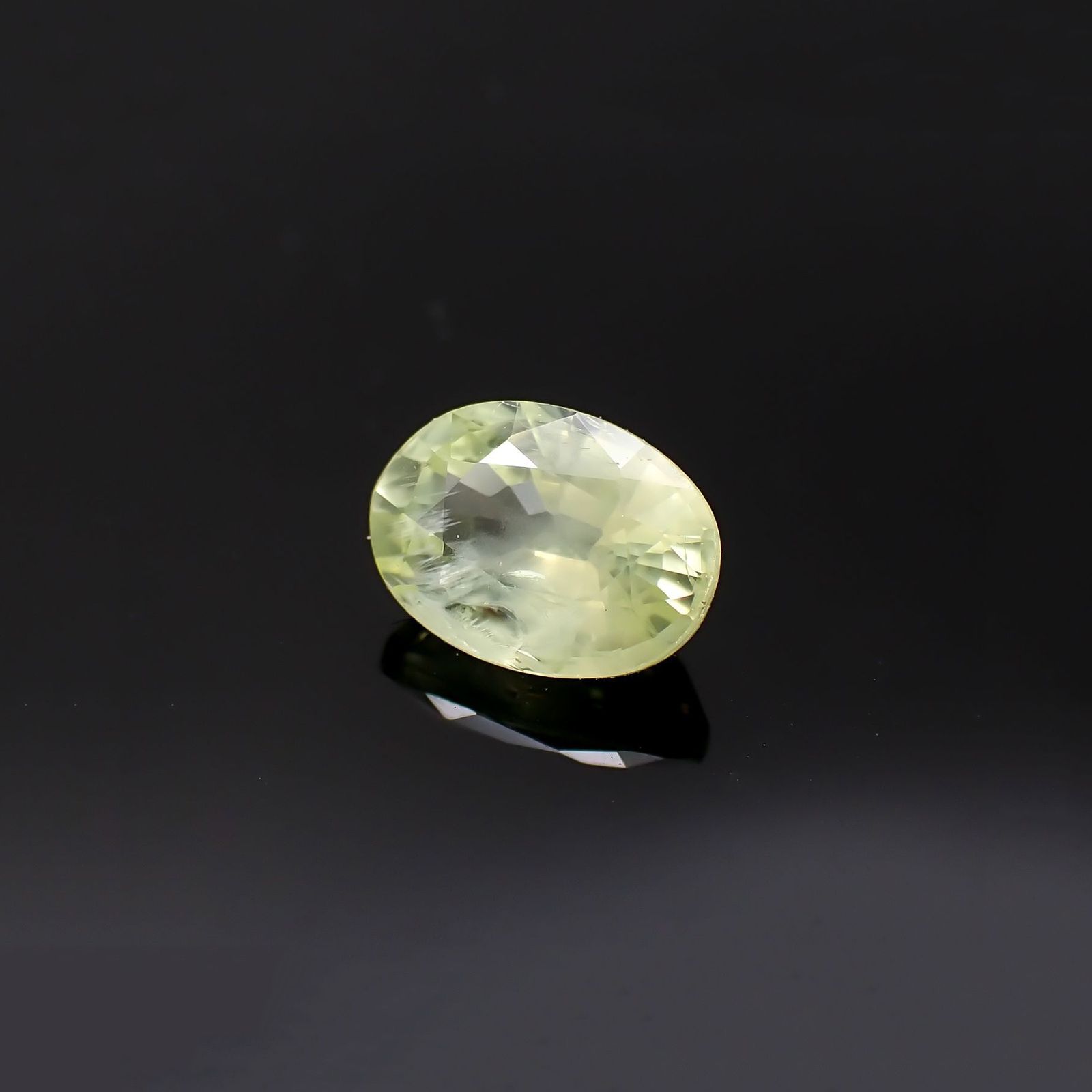 クリソベリル(宝石名クリソベリル)マダガスカル産 識別済 1.25ct / 7.3x5.3mm前後 [220817449]
