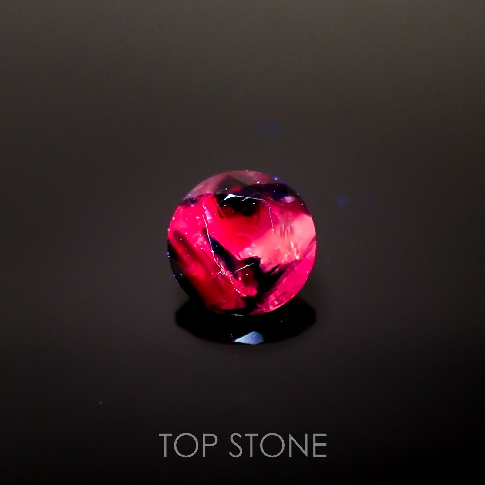 ウィンザーサファイア タンザニア・ウィンザー産 1.07ct[221018382]6.2x6.2mm前後