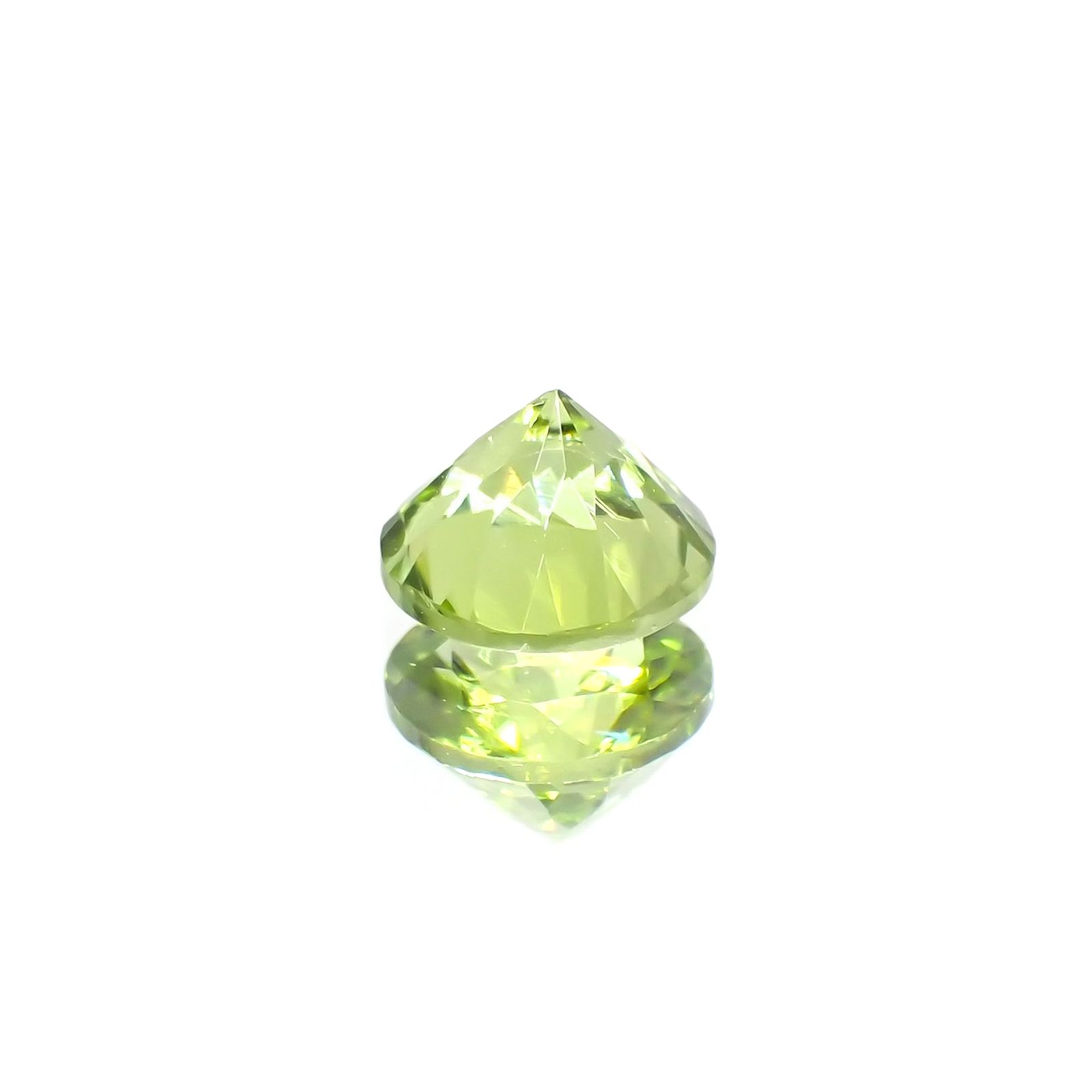 ペリドット(宝石名ペリドット) パキスタン産 識別済 1.13ct / 6.4x6.4mm前後 [210813074]