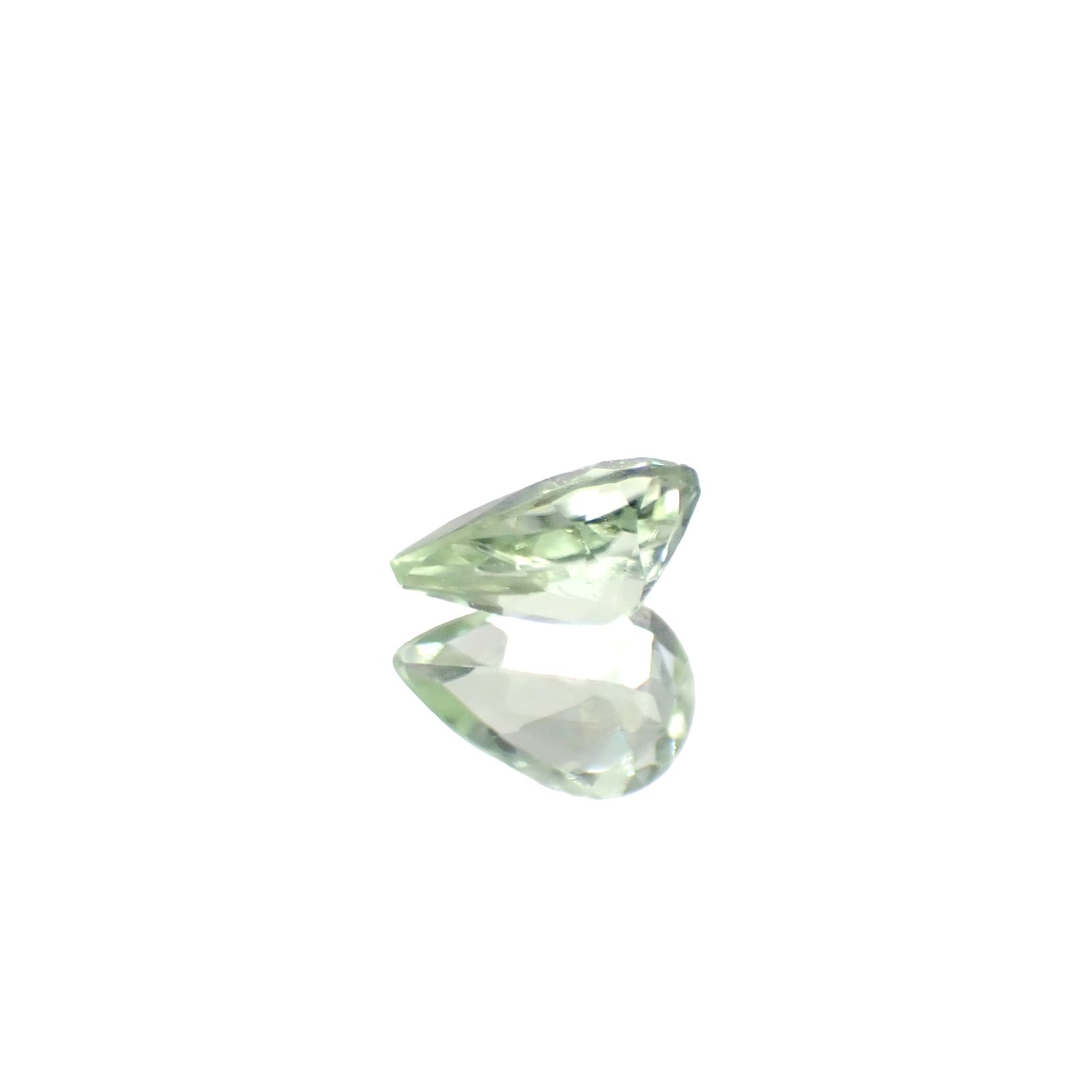 ミントペリドット パキスタン/ノルウェー産 0.39ct [250730643]6.1x4mm前後