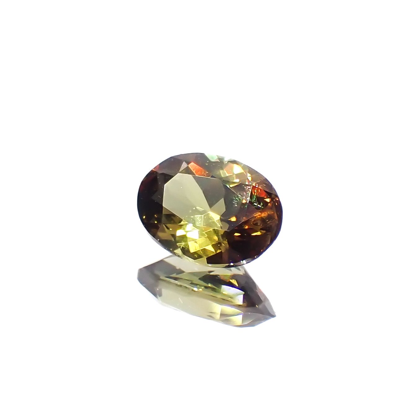 バイカラーアンダリュサイト スリランカ/マダガスカル産 0.55ct[230421595]6.3x4.5mm前後