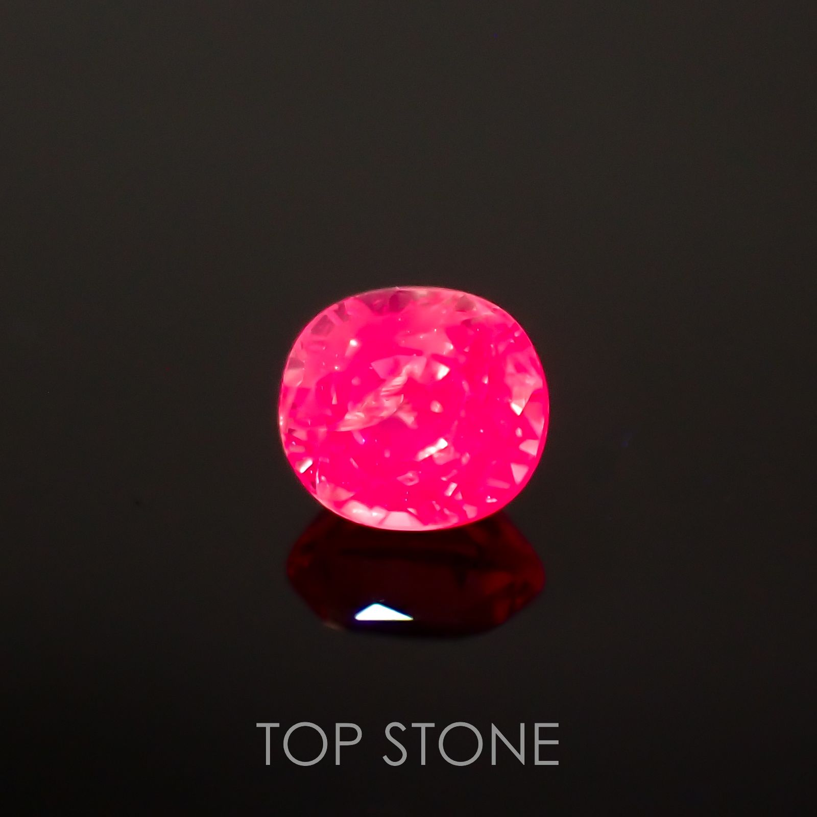 シルキーピンクサファイア 非加熱 ベトナム産 0.36ct[221219453]3.9x3.5mm前後