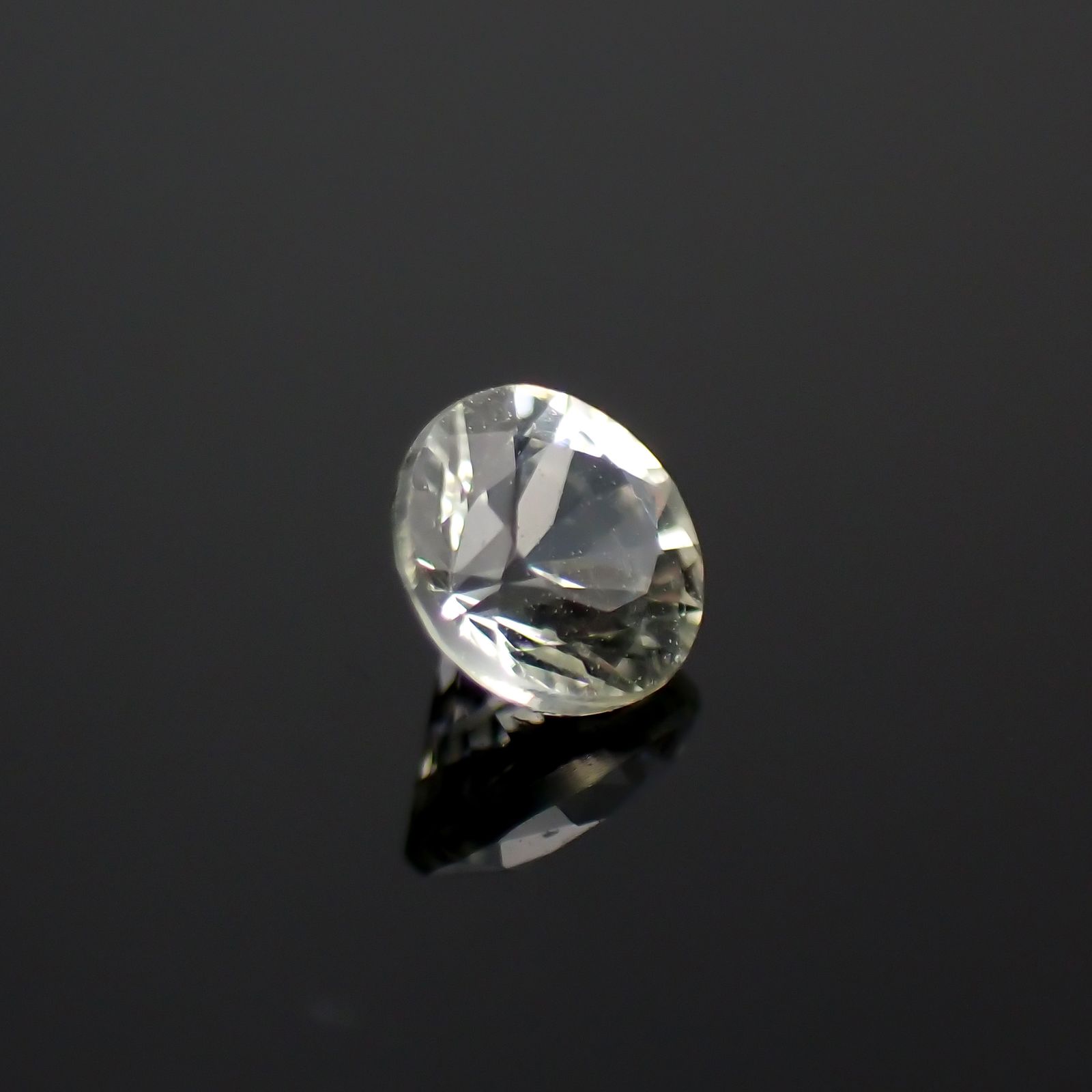リューコガーネット ビルマ産 0.22ct[230923536]3.5x3.5mm前後