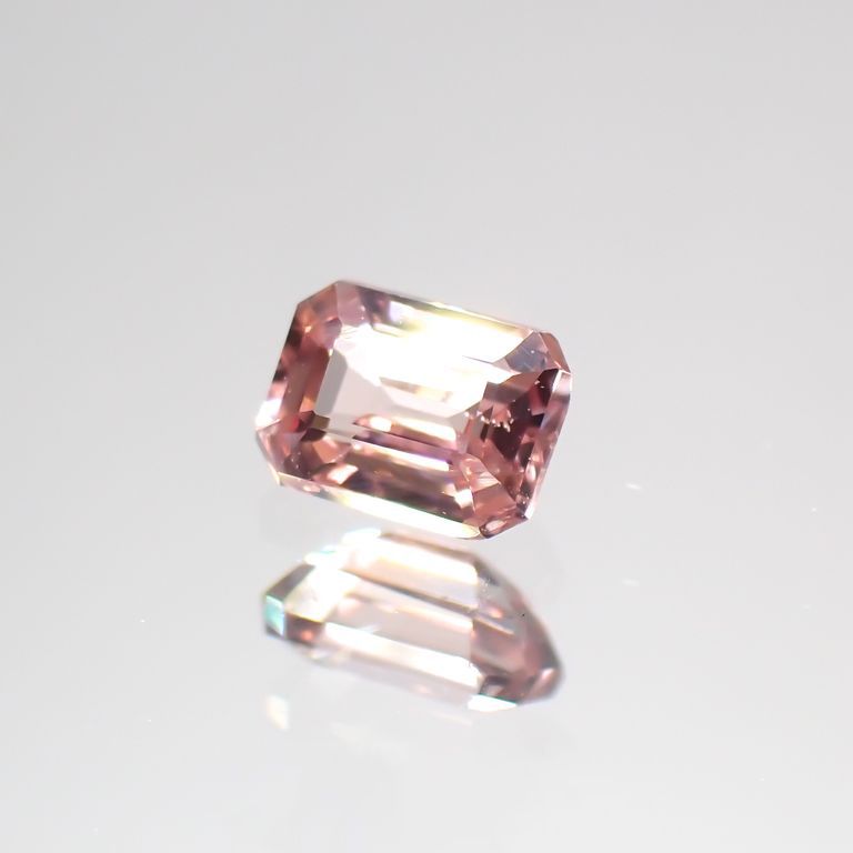 パパラチャサファイア 非加熱(宝石名サファイア/別名パパラチャ・サファイア)スリランカ産 0.29ct GIA鑑付[230421635]4.11x3.02mm前後