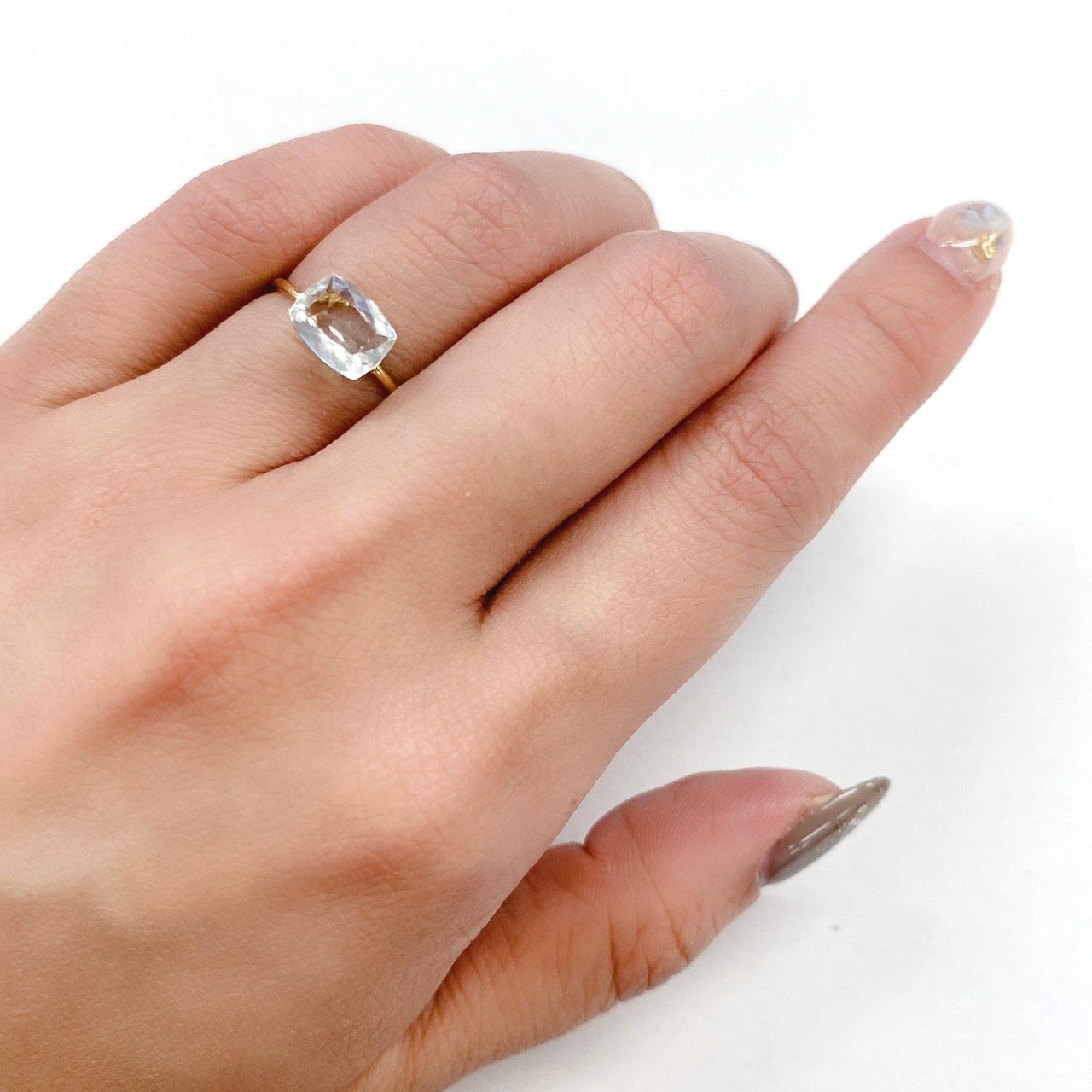 ハイアライトオパール メキシコ産 ルース 1.09ct[21058259]8.1×6.3mm前後