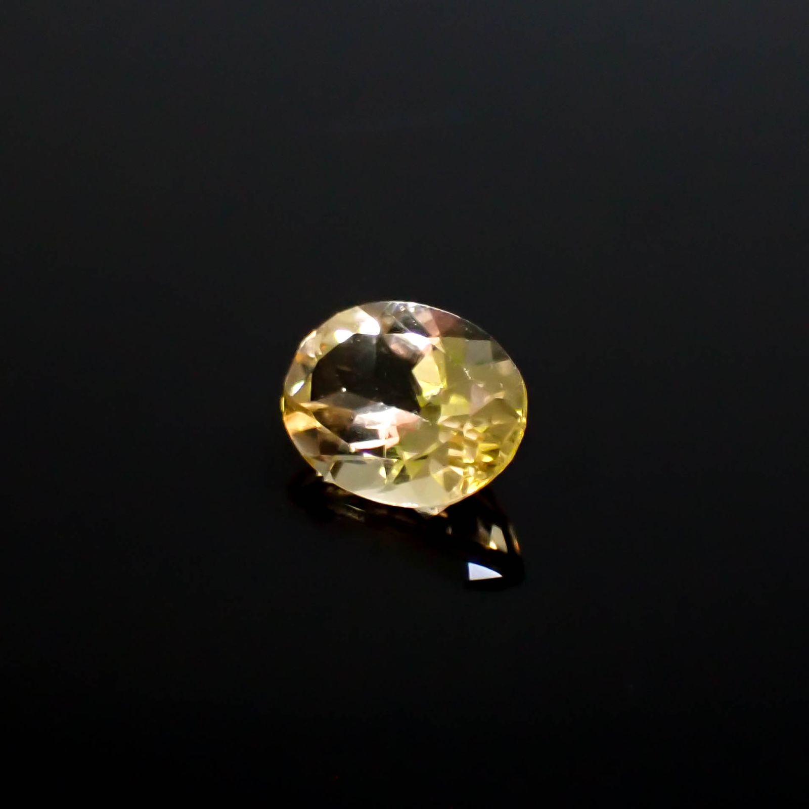 イエローベリル(宝石名イエロー・ベリル)ブラジル産 1.16ct 識別済[250329989]8x6.1mm前後