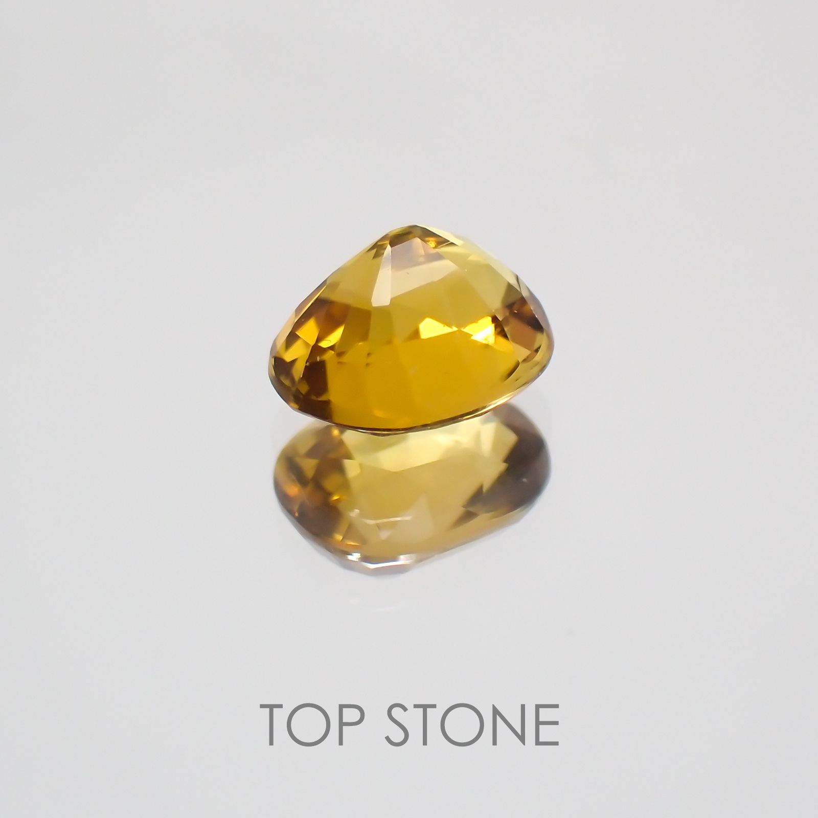 コンドロダイト  ソーティング付き パキスタン産 ルース 0.597ct[21059605]5.5×4.5mm前後