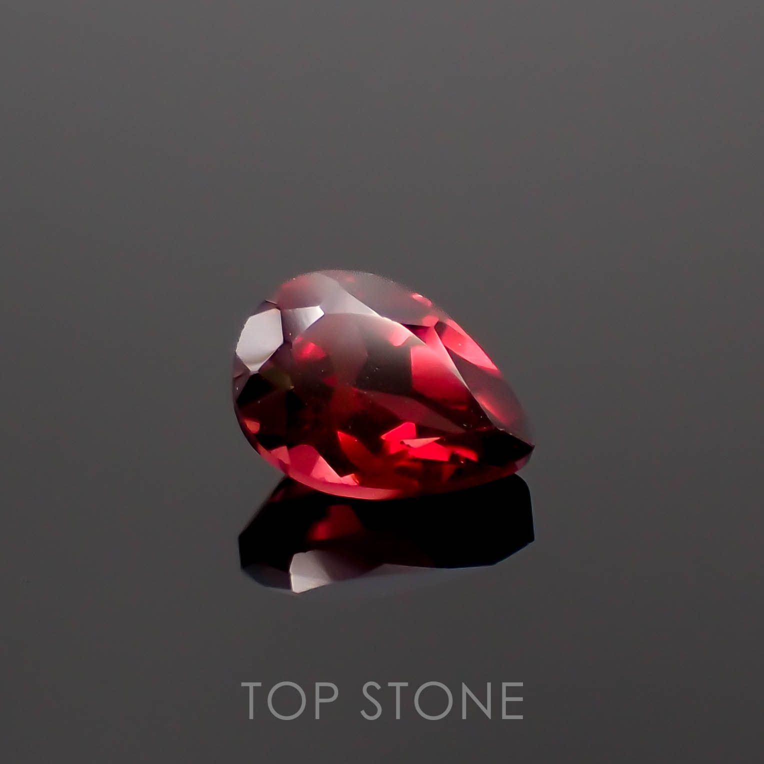 パイラルスパイトガーネット モザンビーク産 1.06ct[230119843]7x5mm前後