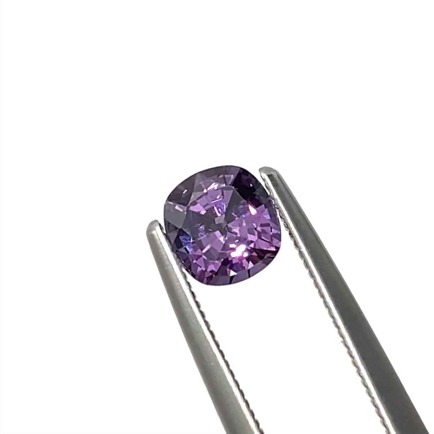 天然石　ベキリーカラーチェンジガーネット 楽天市場】【カラーチェンジ】ガーネット ベキリー産 0.73ct
