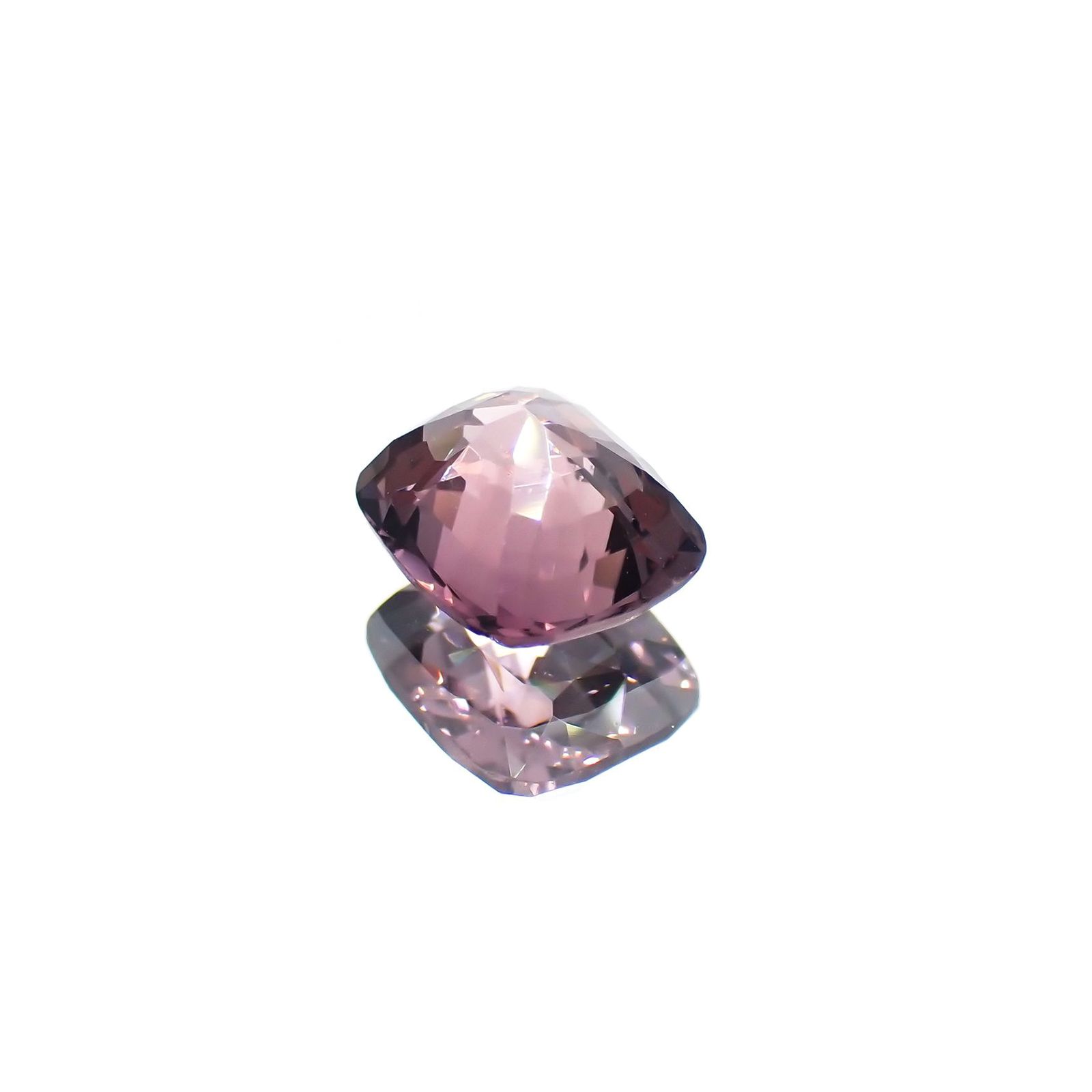 パープルスピネル(宝石名スピネル)ビルマ産 識別済 1.16ct / 6.7x5.7mm前後 [231124303]