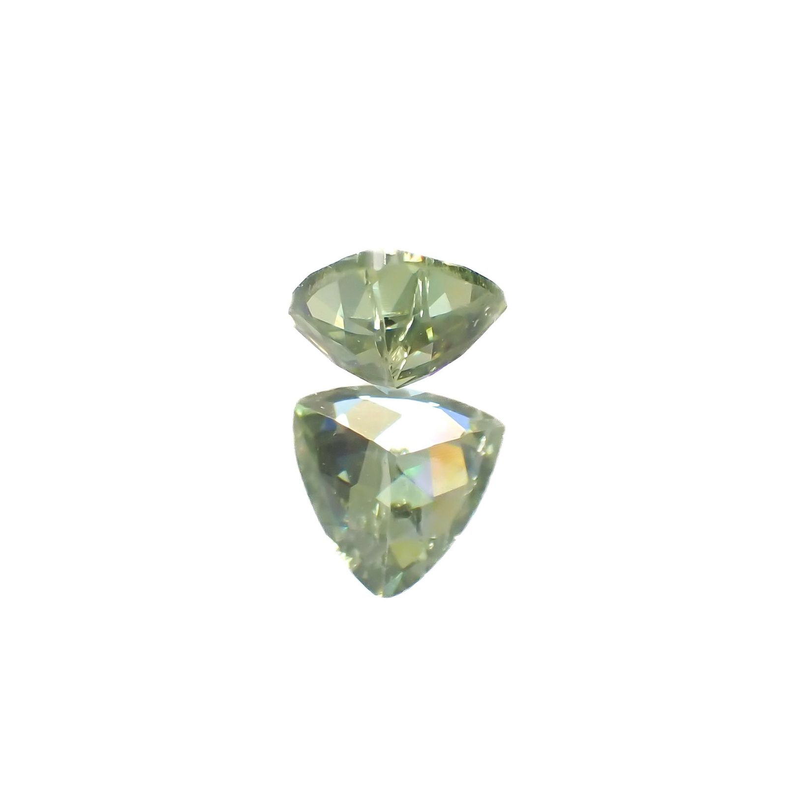 デマントイドガーネット ナミビア産 0.50ct[220917674]5x5.2mm前後