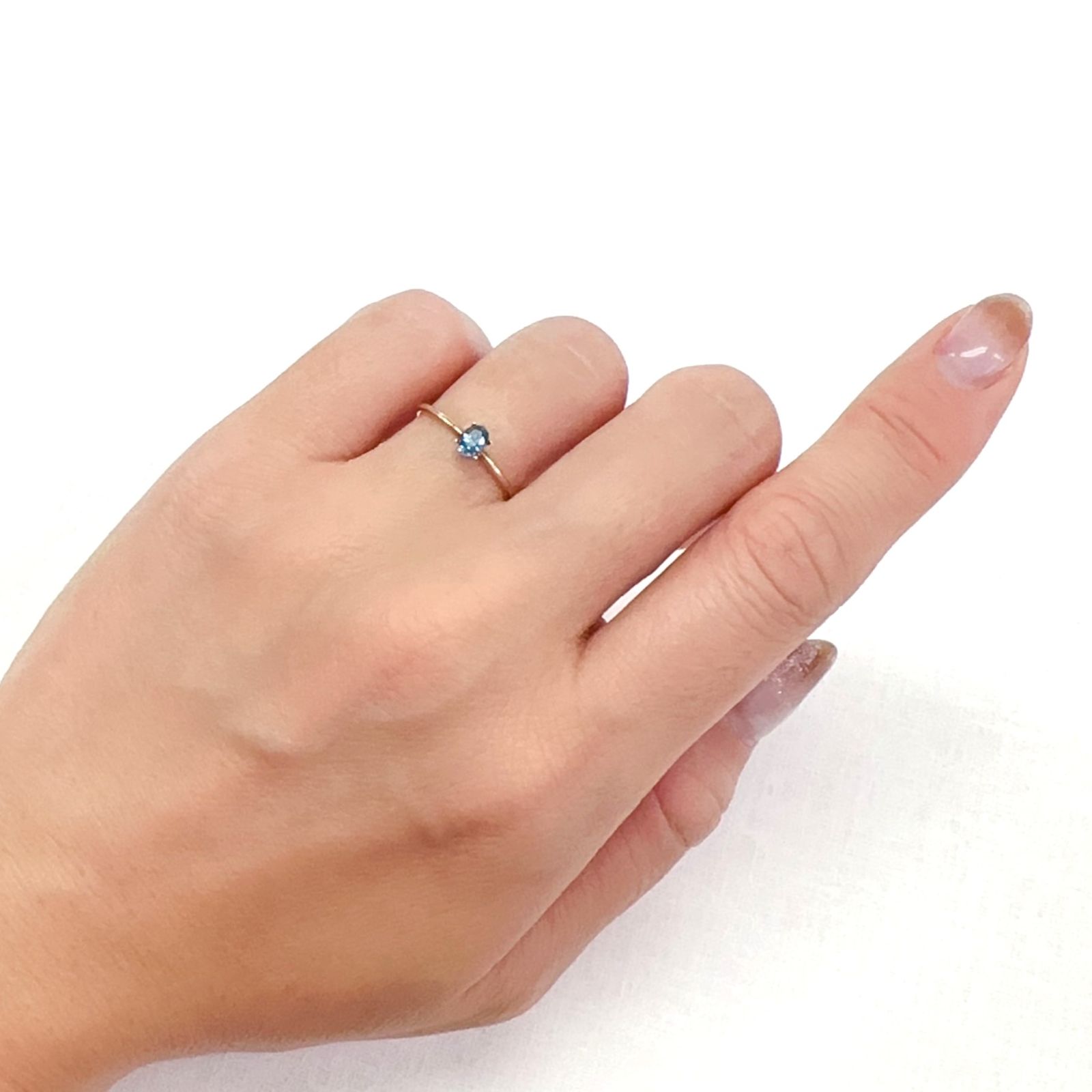 サンタマリアアクアマリン ブラジル産 0.18ct[230923519]4.1x3mm前後