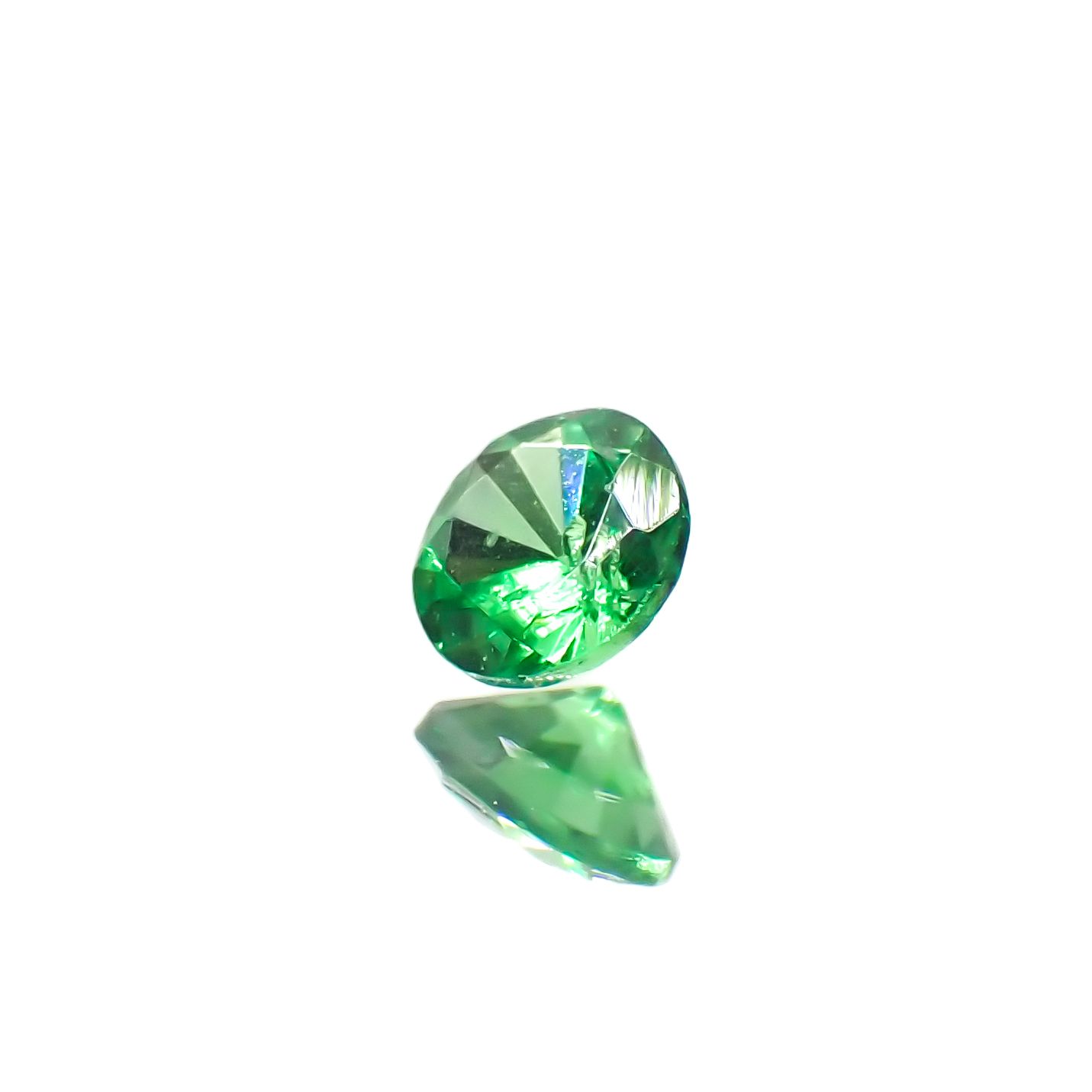 ツァボライト(宝石名グリーン グロッシュラー・ガーネット)タンザニア産 0.12ct 識別済[240226091]3x3mm前後