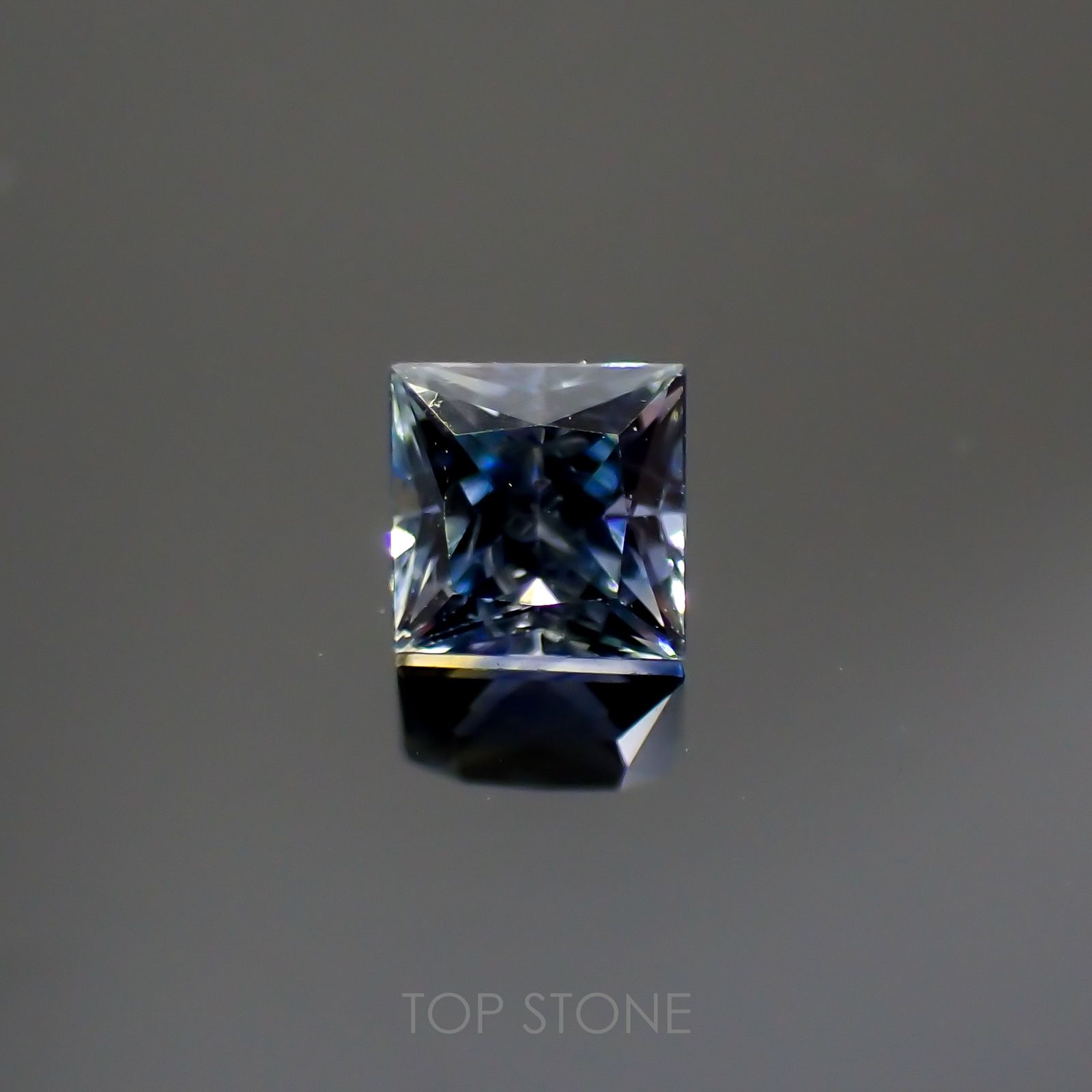 ◇プリンセスカット◇サファイア(宝石名サファイア)タンザニア産 0.38ct 識別済[220113884]3.6x3.6mm前後