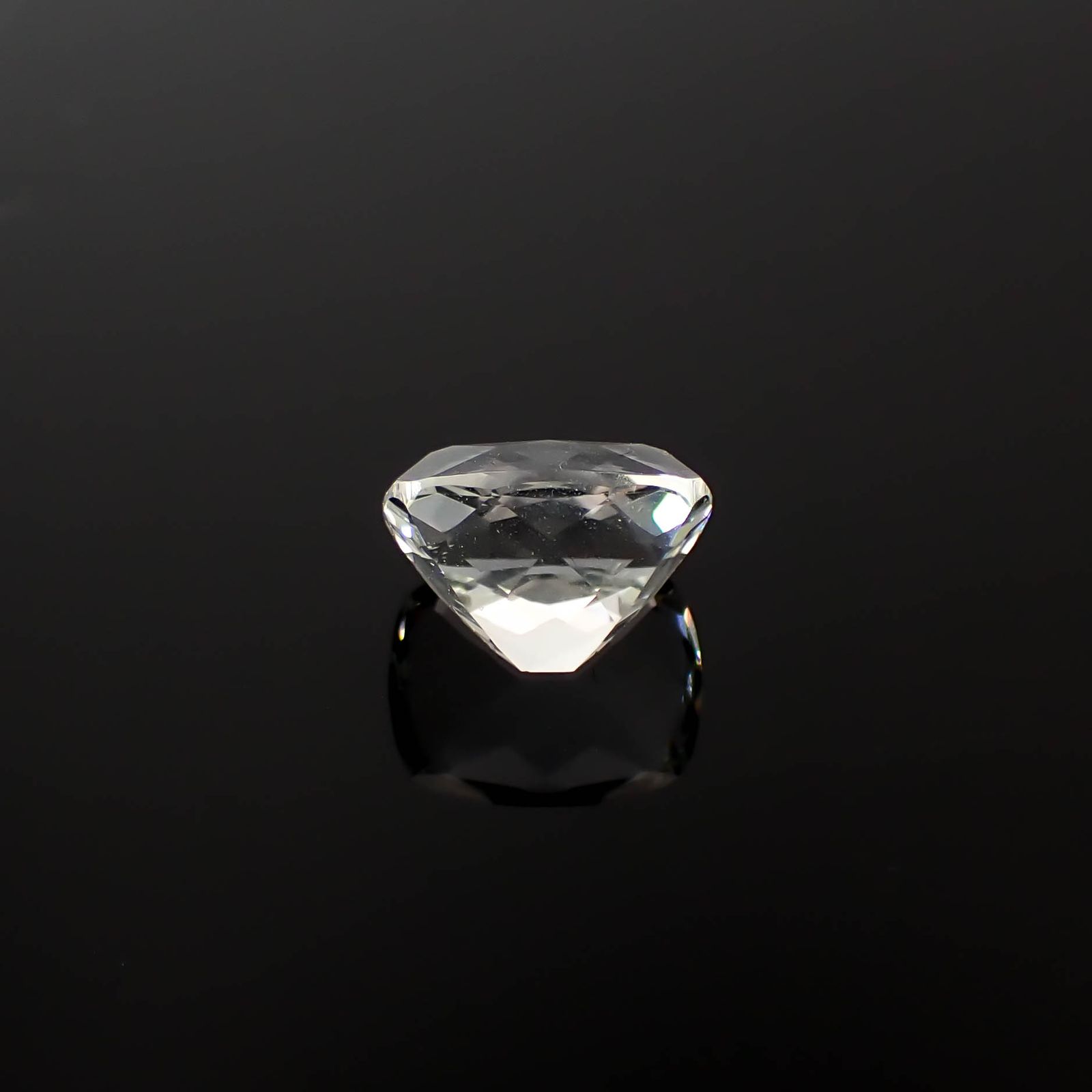 オーソクレース(宝石名ホワイト・オーソクレース)パキスタン産 3.33ct 識別済[240627998]10.3x8.2mm前後
