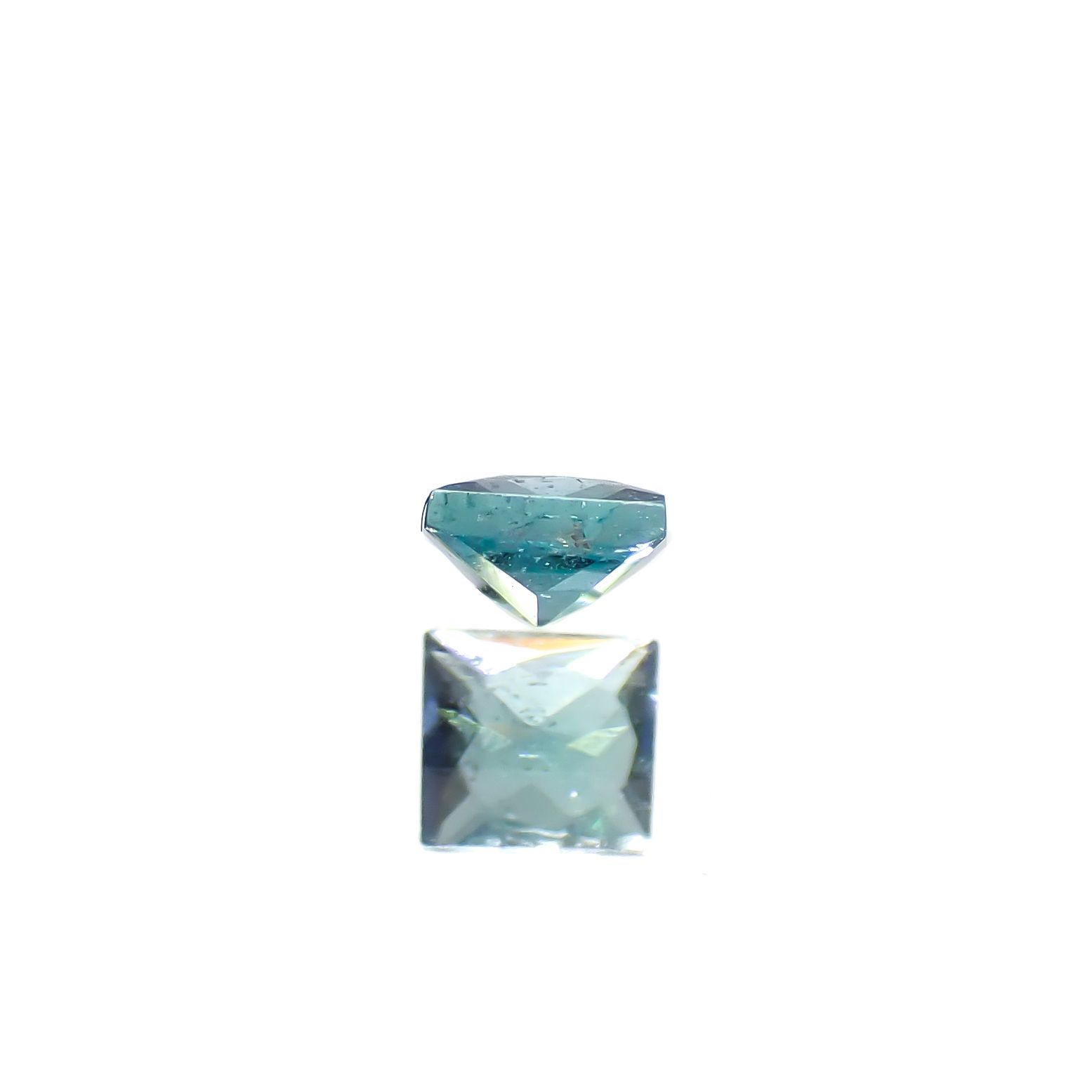 ◇プリンセスカット◇ブルーグリーンコーネルピン(宝石名ブルーグリーン・コーネルピン)タンザニア産 0.085ct 識別済[240527680]2.5x2.5mm前後