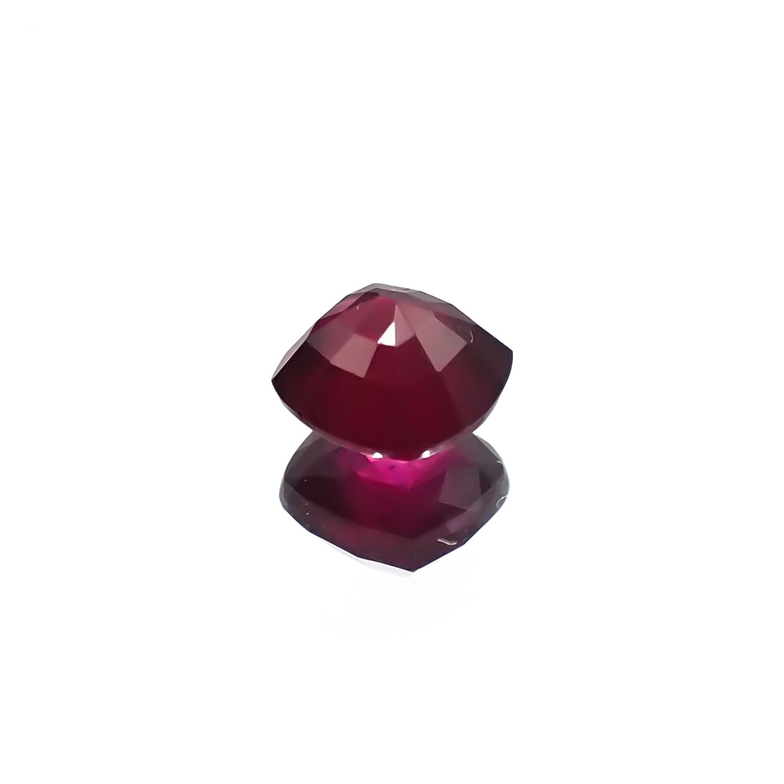 ルビー 非加熱(宝石名ルビー) マダガスカル産 識別済 0.45ct / 4.1x4.1mm前後 [210711735]