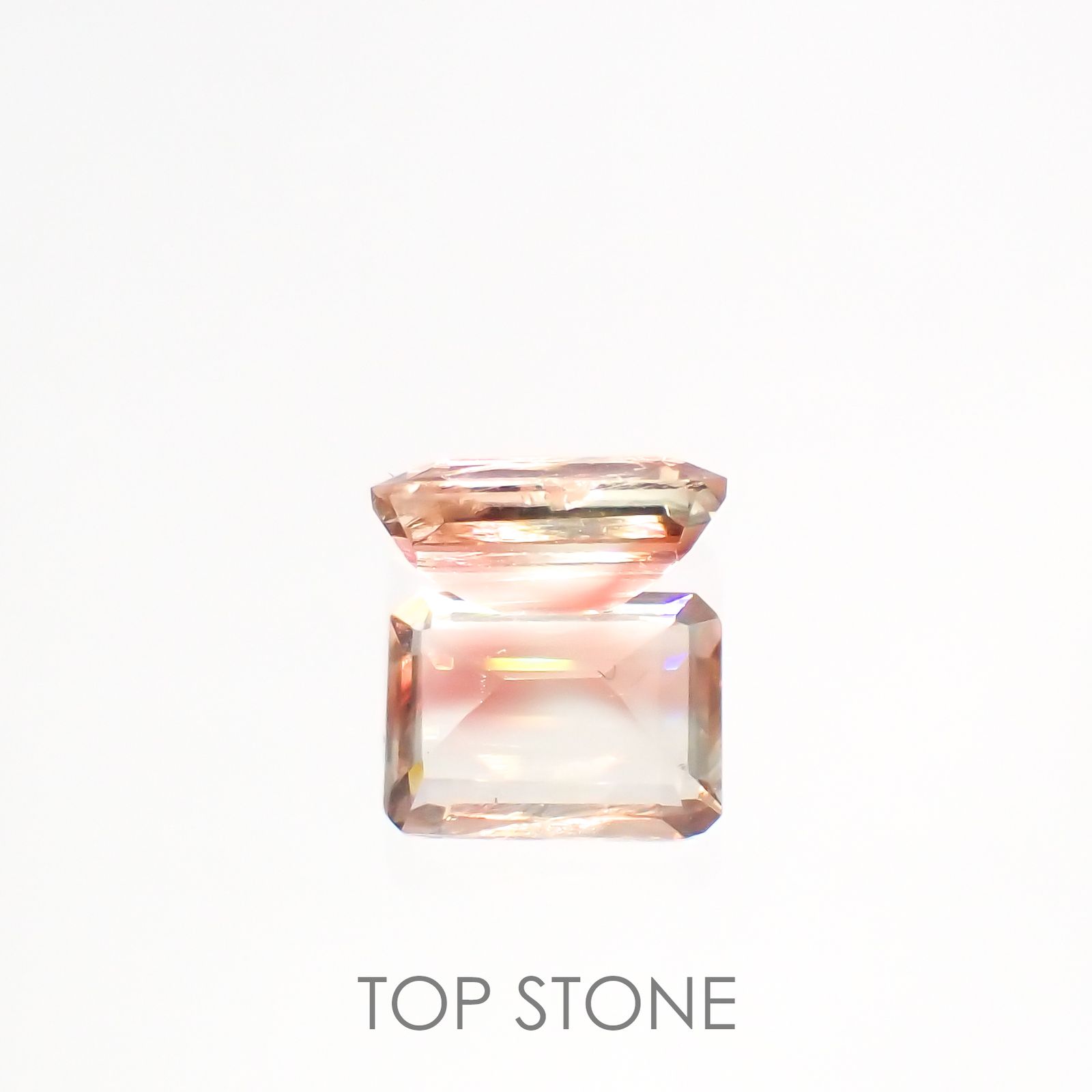 バイカラーアンデシン(宝石名アンデシン)チベット産 1.19ct 識別済[220115269]7.8x5.9mm前後