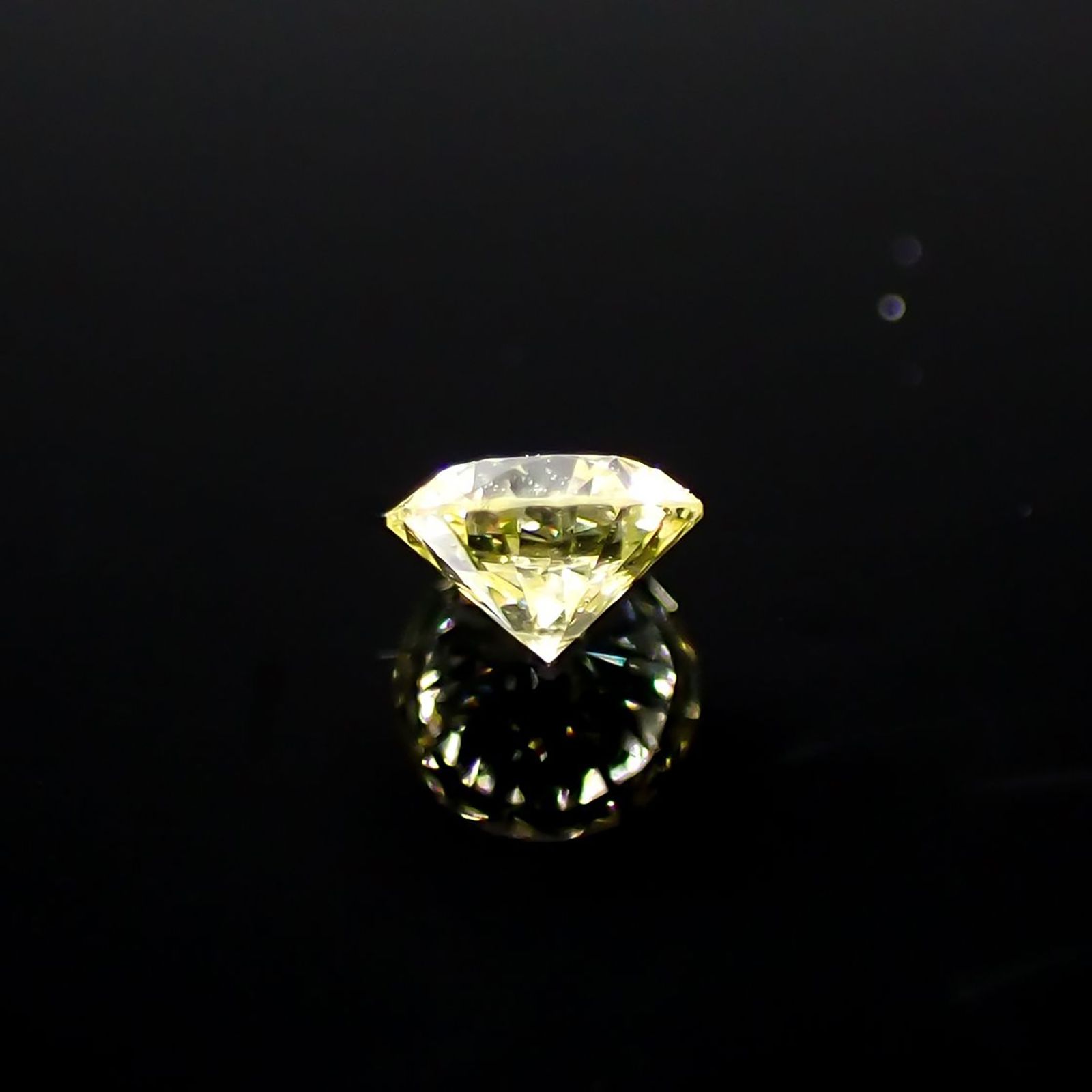 ライトイエローダイヤモンド TTLC |  I  0.098ct / 2.9x2.9mm前後 [260626881]