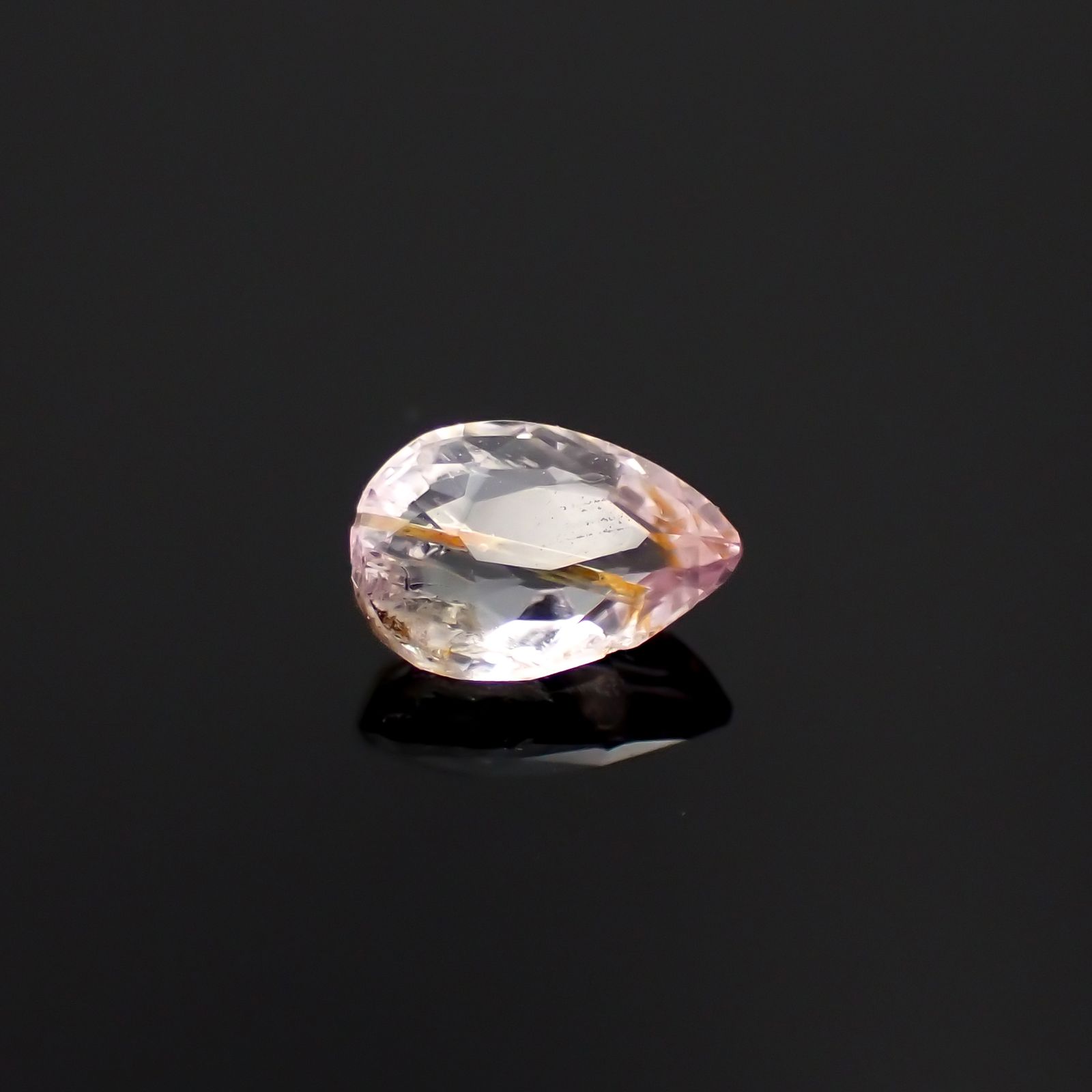 ピンクポードレッタイト (宝石名ポードレッタイト )ビルマ産 0.383ct ソ付(彩珠)[231023922]6x4.2mm前後