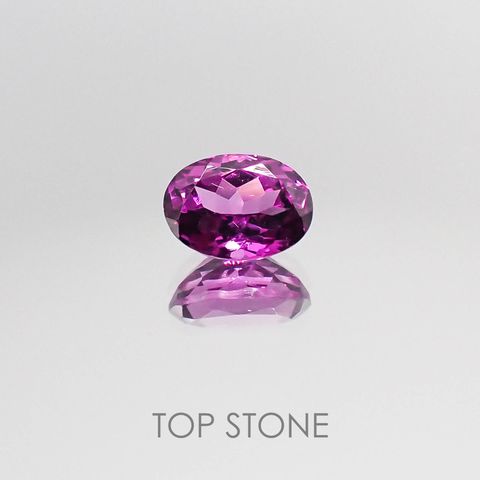 マラヤガーネット(宝石名ガーネット) タンザニア・マヘンゲ産 1.14ct 識別済[20052304]6.8×5mm前後