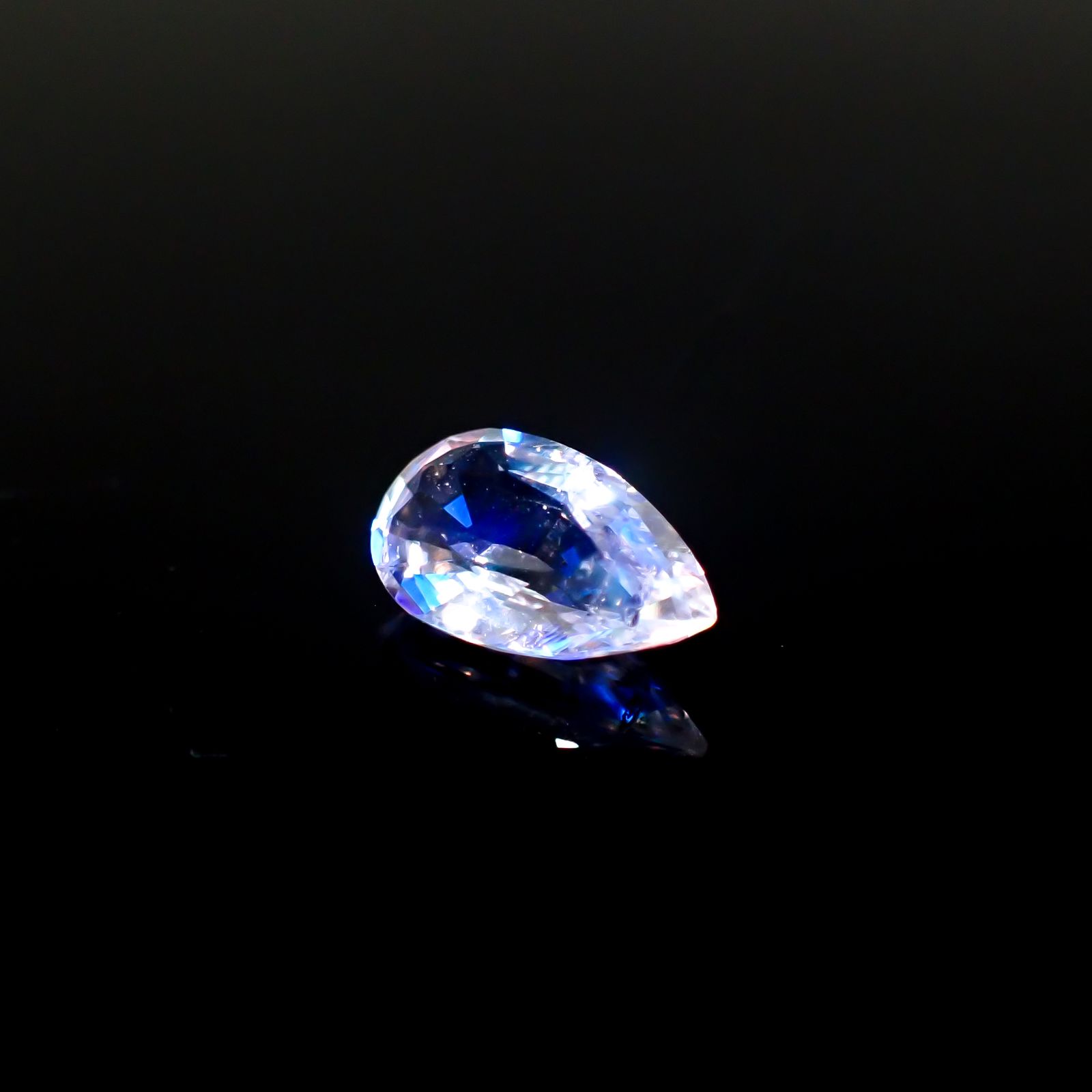 レインボームーンストーン マダガスカル産 1.30ct[240928966]10.2x6mm前後
