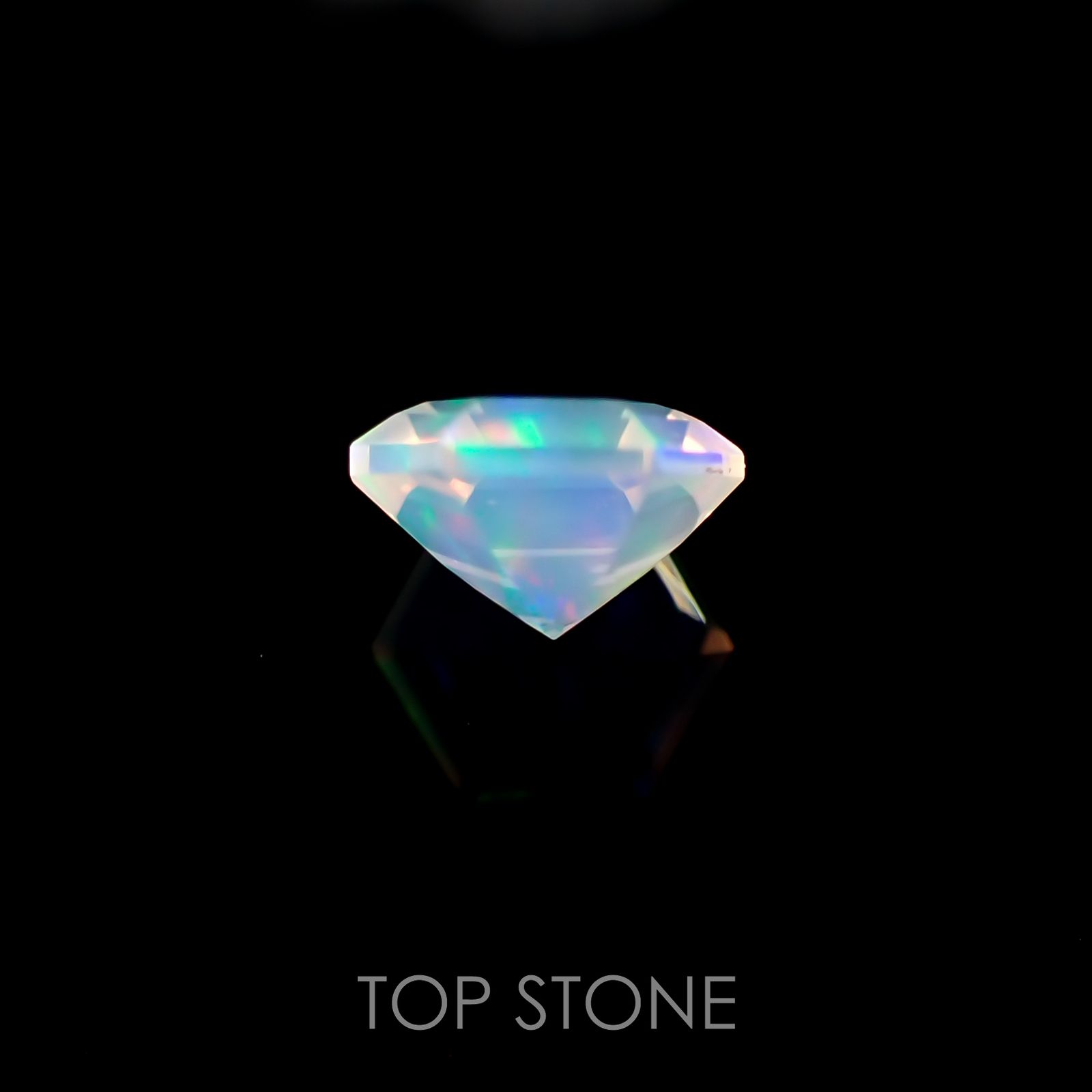 ◇ヘキサゴンカット◇エチオピアオパール エチオピア産 ルース 0.45ct[210611034]5.4×5.4mm前後
