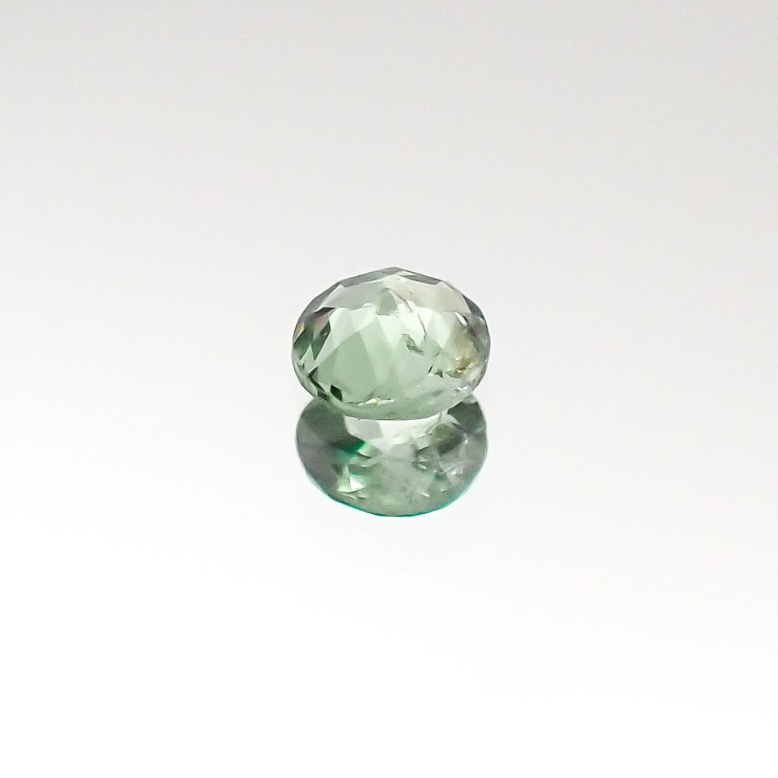 アレキサンドライト インド産 ルース 0.11ct[20095564]2.9×2.9mm前後