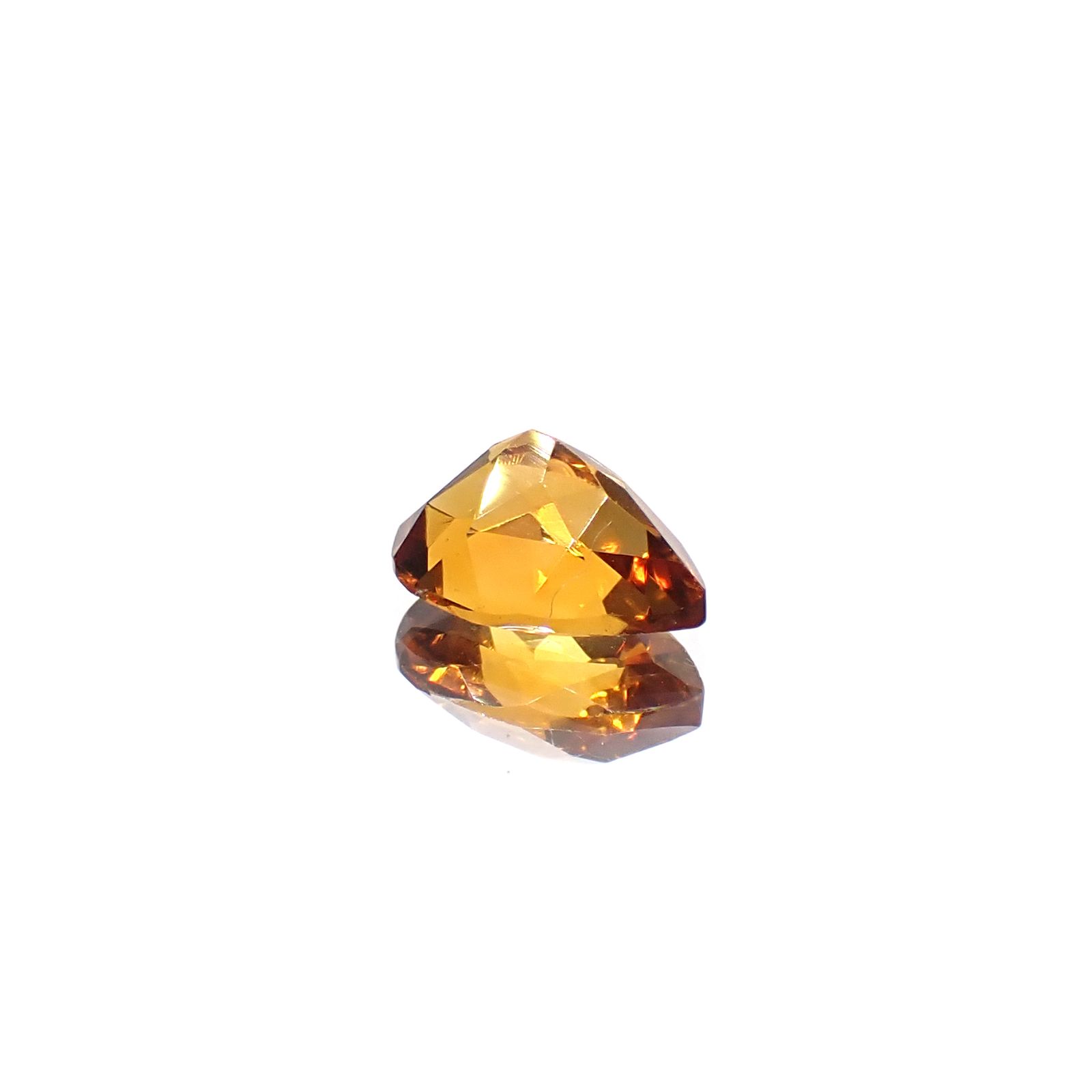 マデイラシトリン ブラジル・ミナスジェライス州産 0.98ct [250630588]8.1x6mm前後