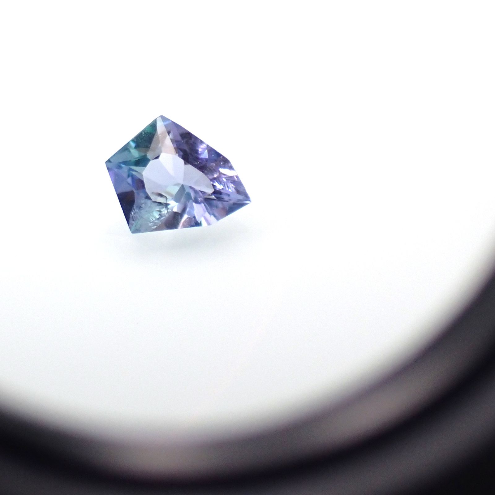 ◇カスタムカット◇ブルーコーネルピン タンザニア産 0.23ct[231224498]5.3x4.3mm前後