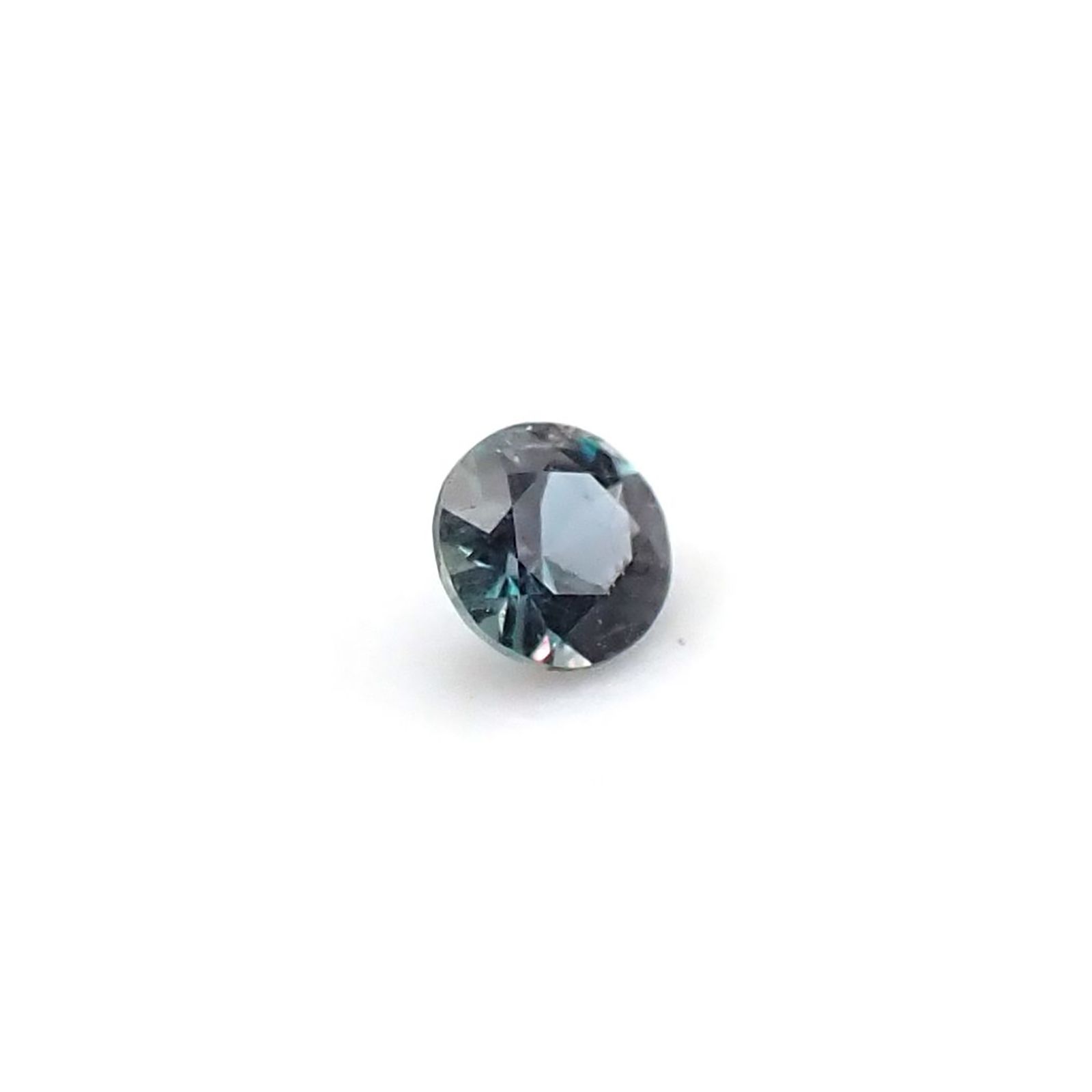 アレキサンドライト ロシア産 0.042ct / 2.1x2.1mm前後 [260131563]