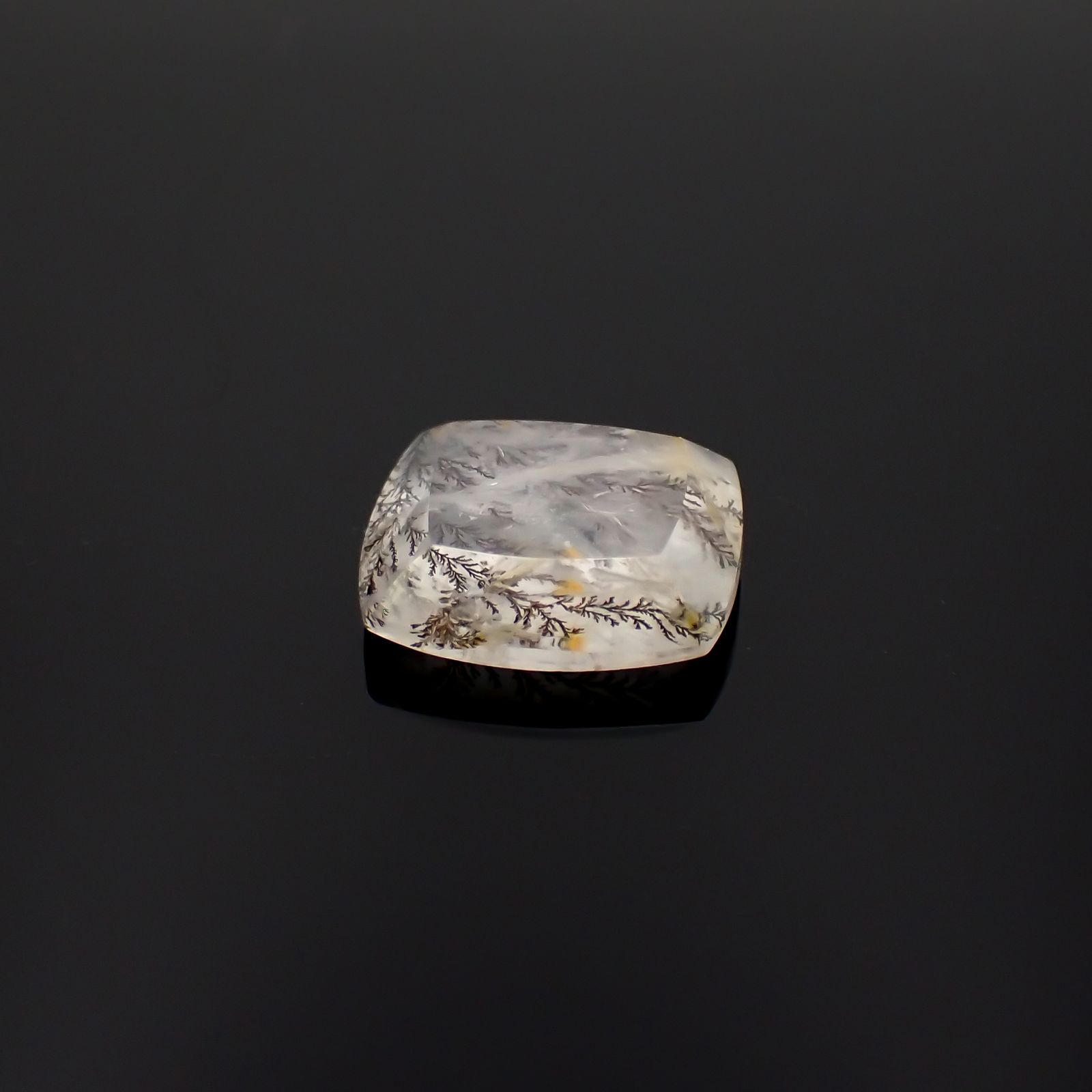デンドリチッククォーツ ブラジル産 8.99ct[230321077]15.3x14.6mm前後