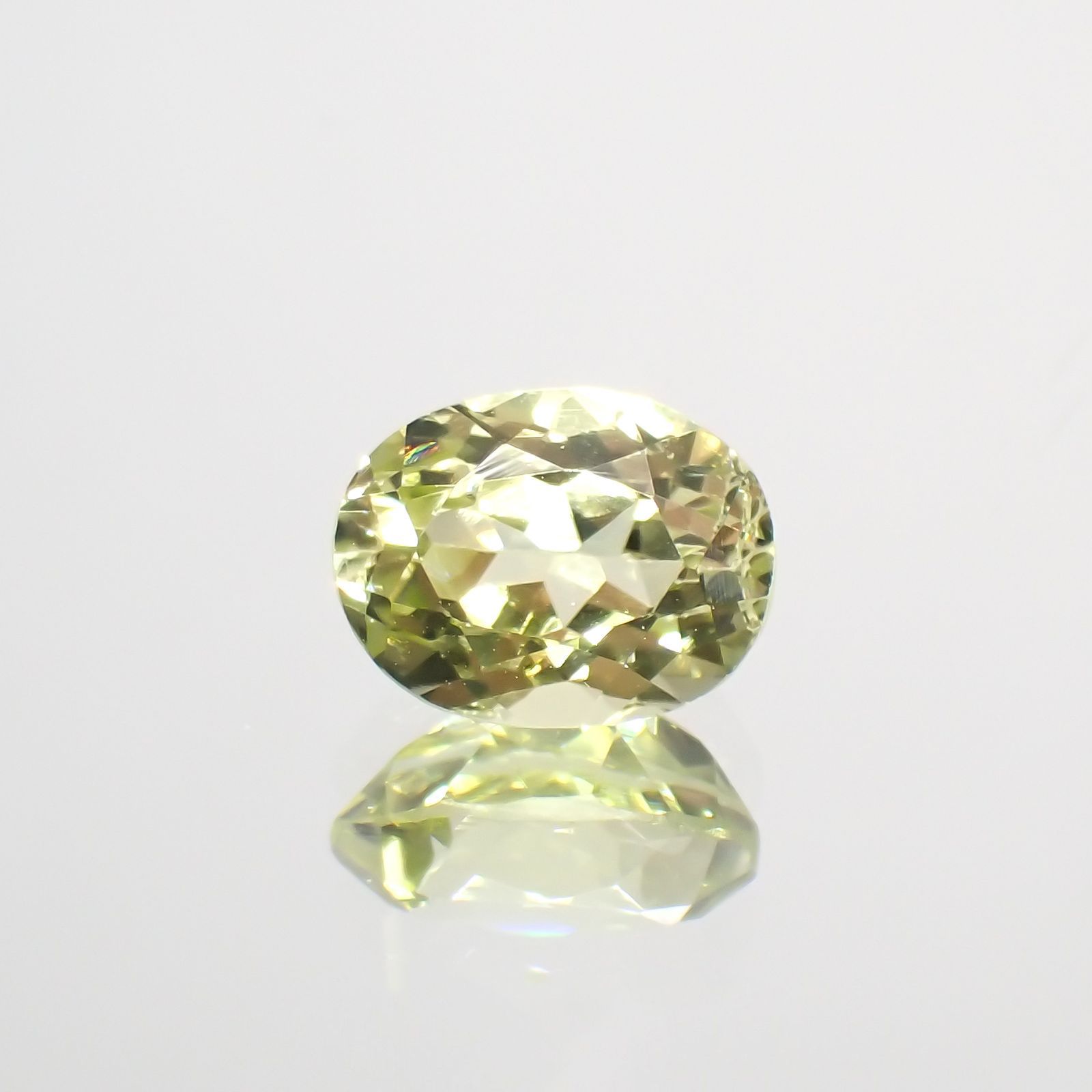 シリマナイト(宝石名シリマナイト)インド産 1.61ct 識別済[211113695]7.9x6.1mm前後