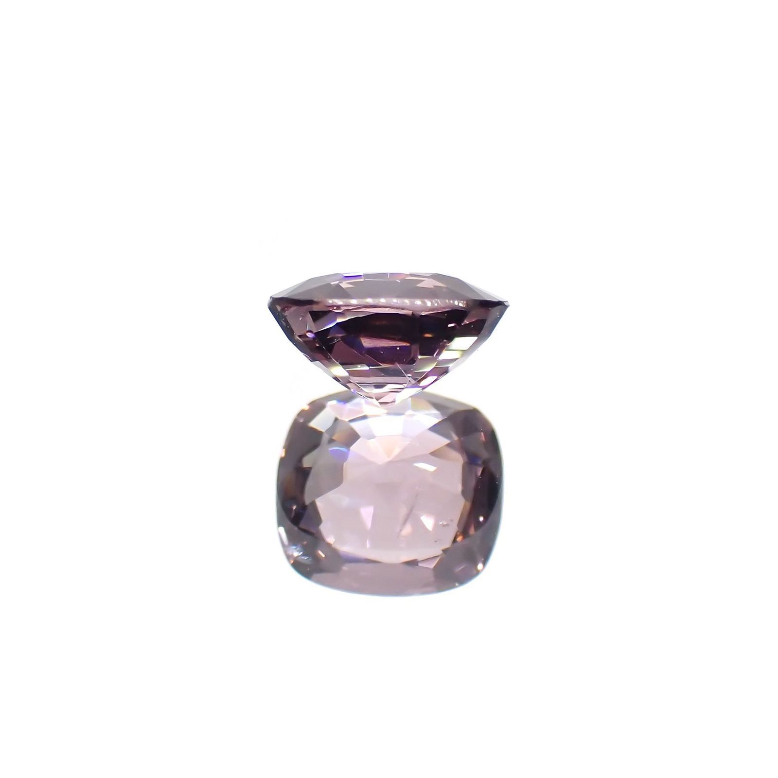 パープルスピネル(宝石名スピネル)ビルマ産 識別済 1.20ct / 6.8x6.3mm前後 [231124304]