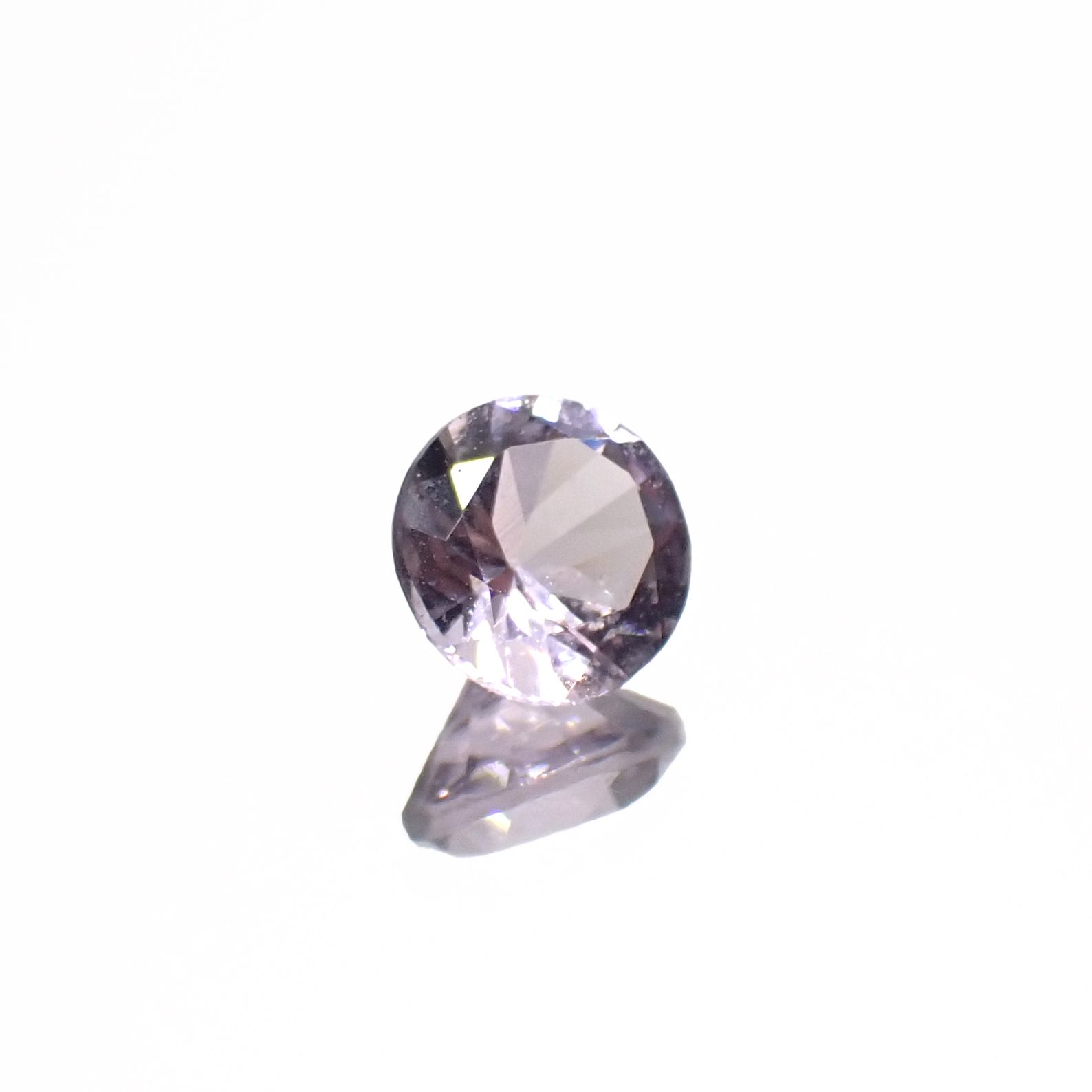 マリアライト(宝石名パープル・スキャポライト)タンザニア産 0.41ct 識別済[231023981]5.1x5mm前後