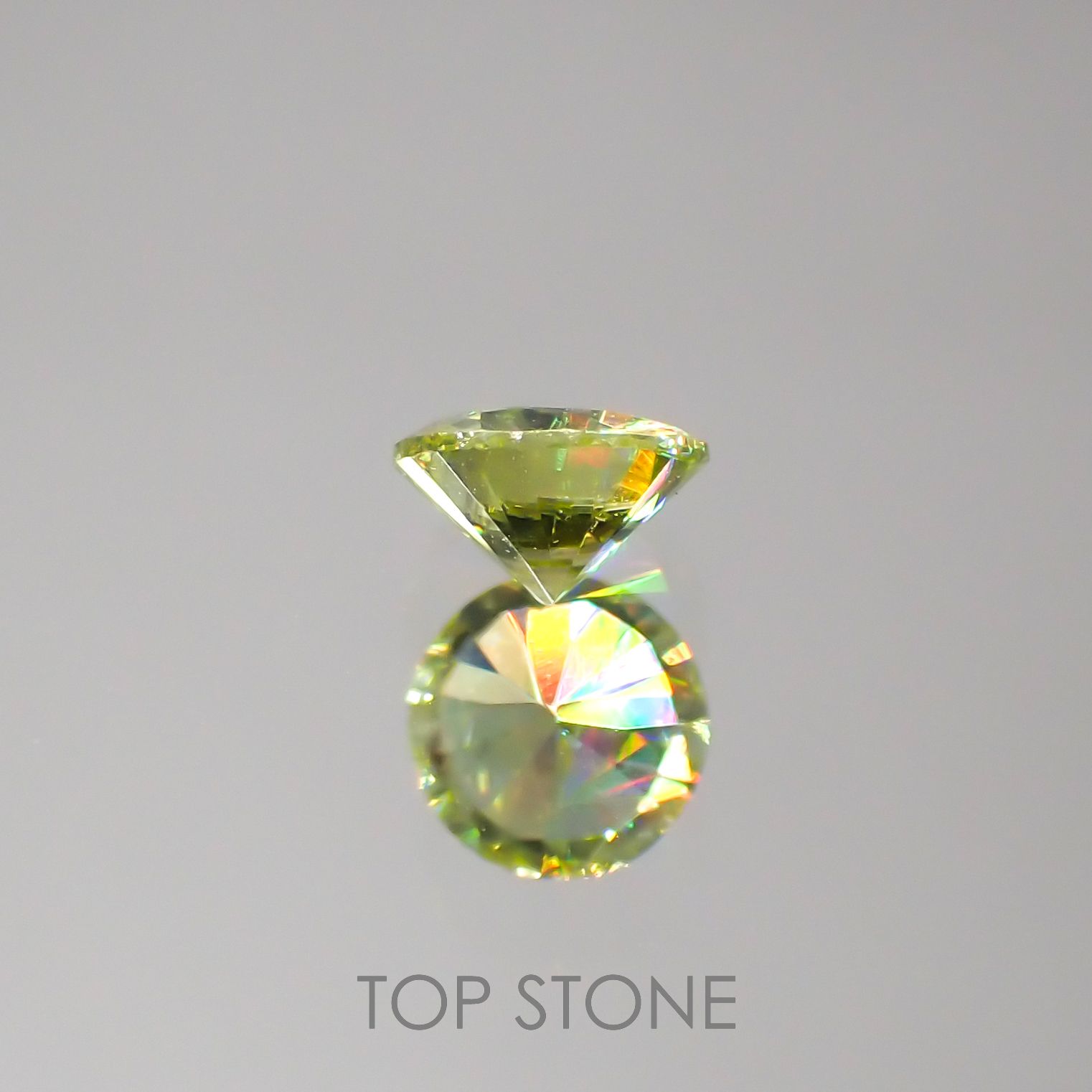 スフェーン(宝石名スフェーン)マダガスカル産 0.25ct 識別済[220616550]4x4mm前後