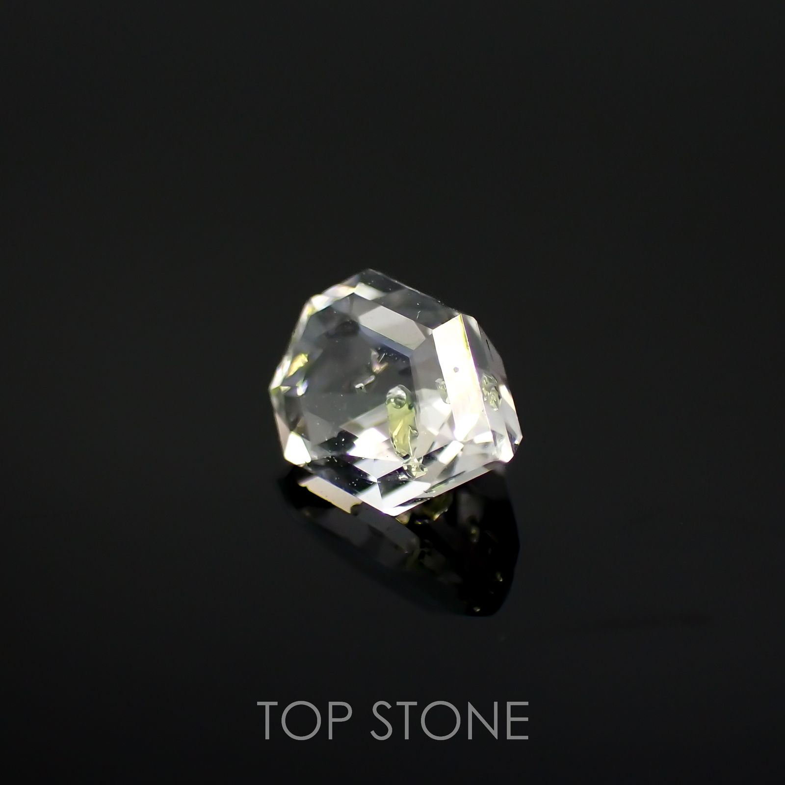 ◇カスタムカット◇オイルインクォーツ パキスタン産 0.66ct[221018531]6.7x4.7mm前後