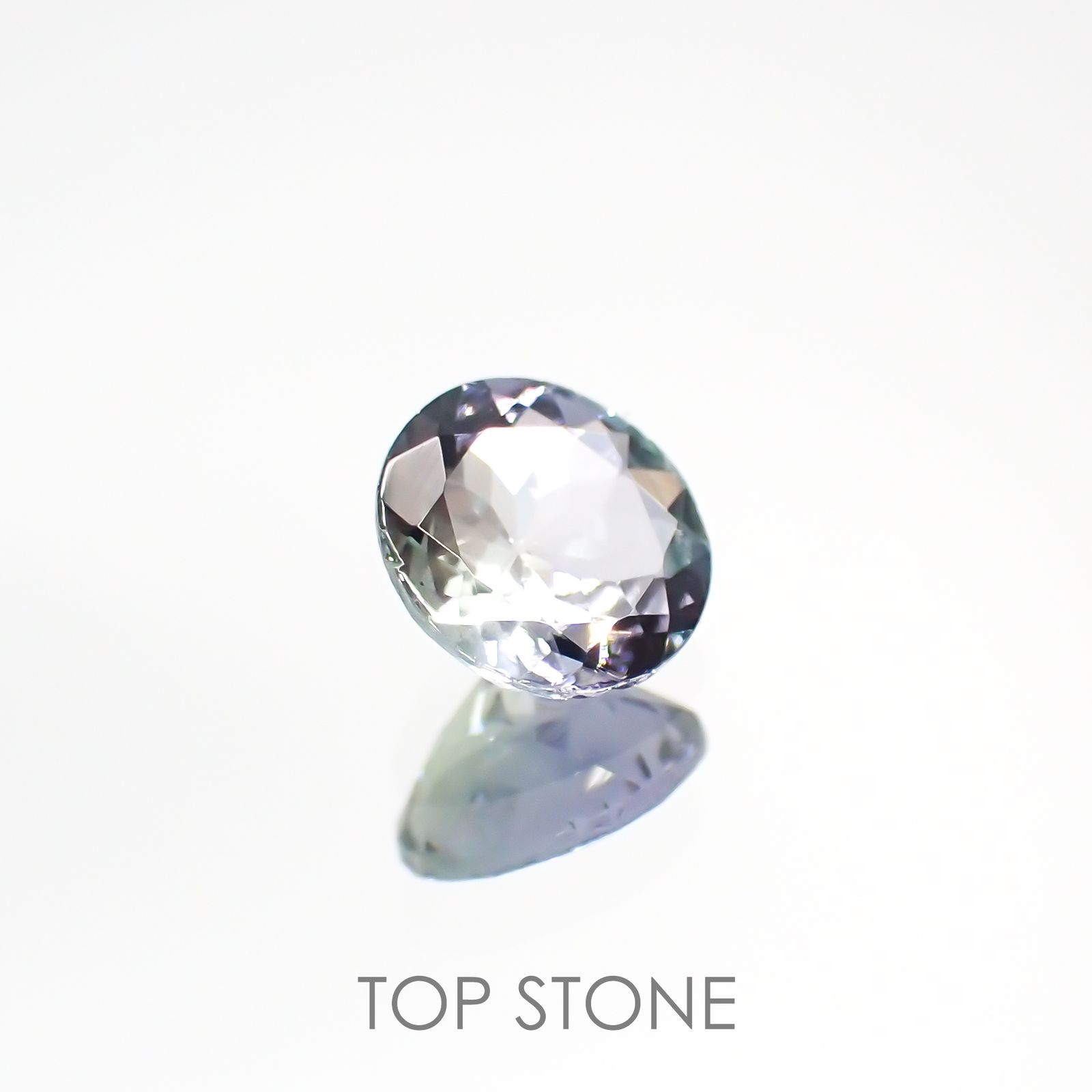 バイカラータンザナイト(ゾイサイト) タンザニア産 ルース 0.73ct[210812656]6.1×6mm前後