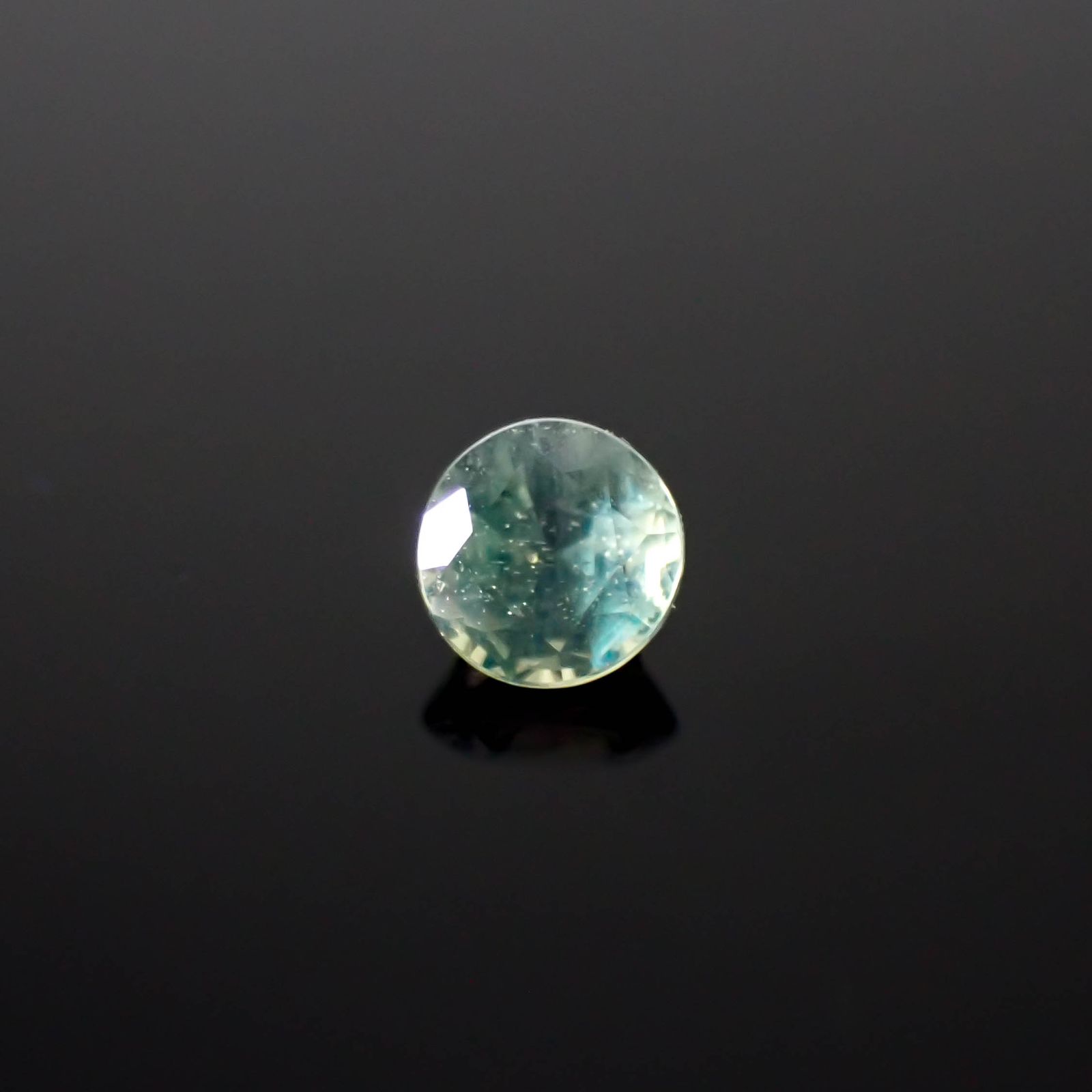 シルキーアレキサンドライト ブラジル・ミナスジェライス州ヘマチタ鉱山産 0.19ct[240627968]3.2x3.2mm前後
