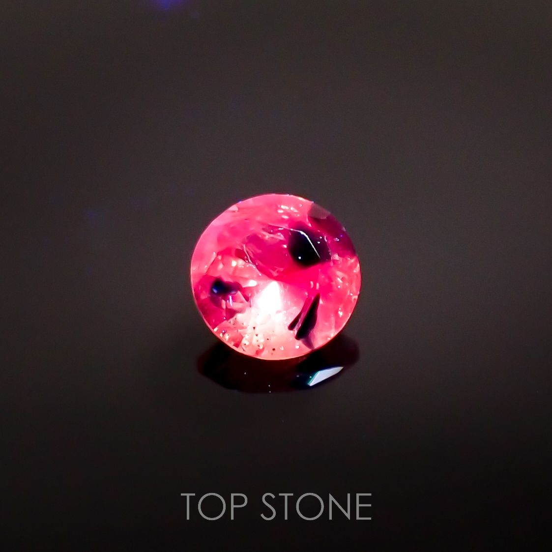 ウィンザーサファイア タンザニア・ウィンザー産 0.33ct[221018383]4.2x4.1mm前後